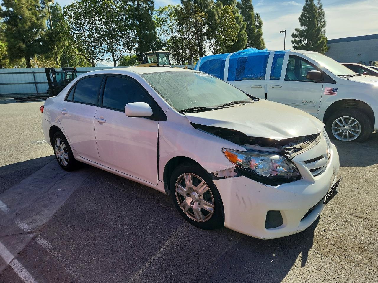 2012 Toyota Corolla Le White vin: 5YFBU4EE4CP051066