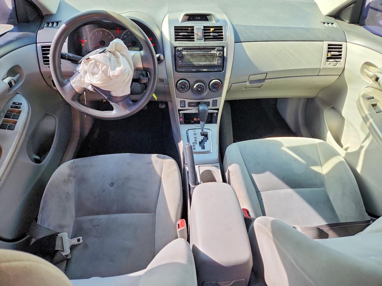 2012 Toyota Corolla Le White vin: 5YFBU4EE4CP051066