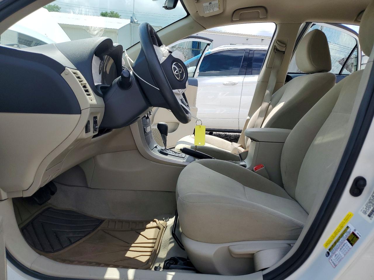 2012 Toyota Corolla L White vin: 5YFBU4EE4CP052671