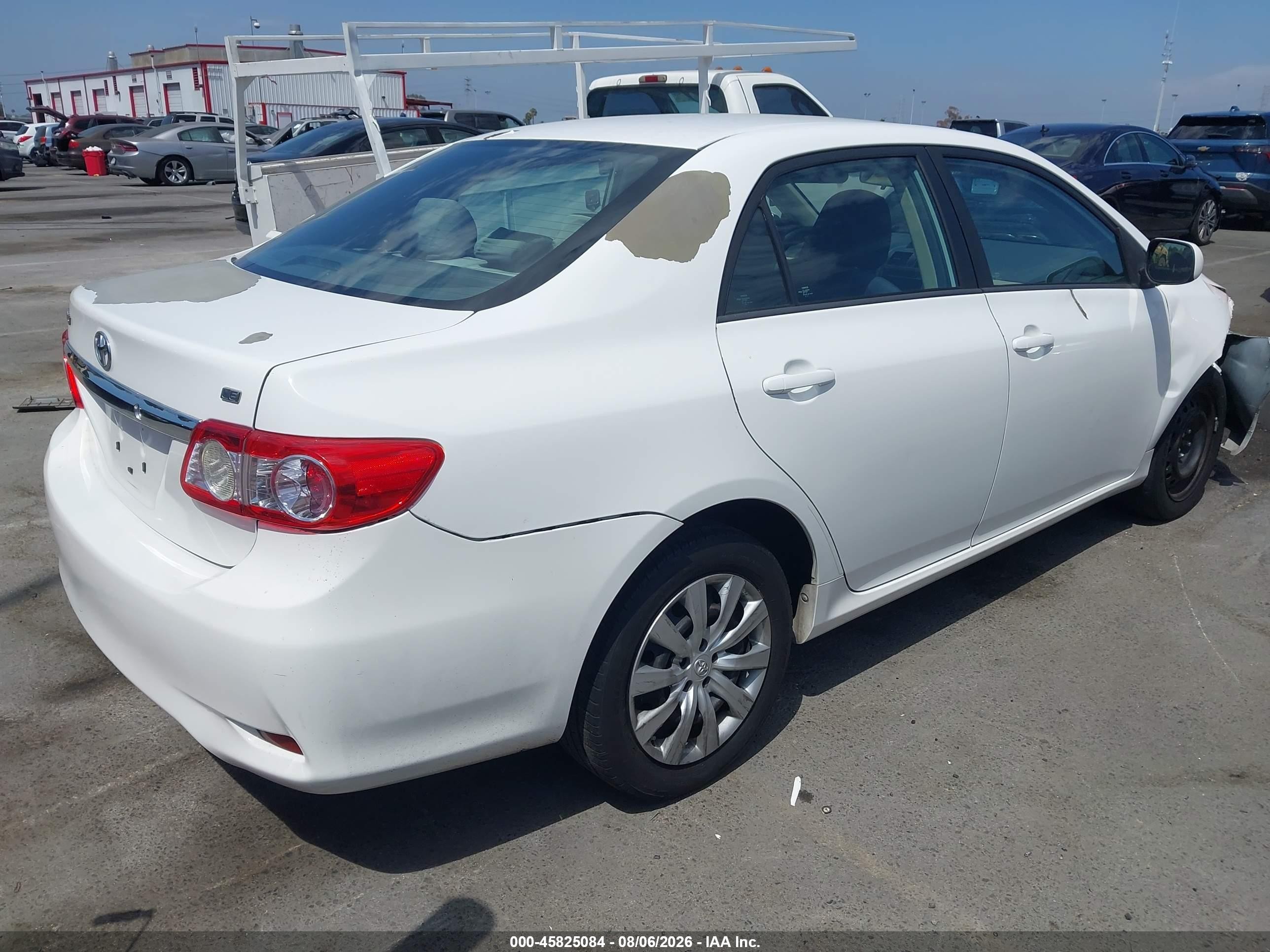 2012 Toyota Corolla Le White vin: 5YFBU4EE4CP066800