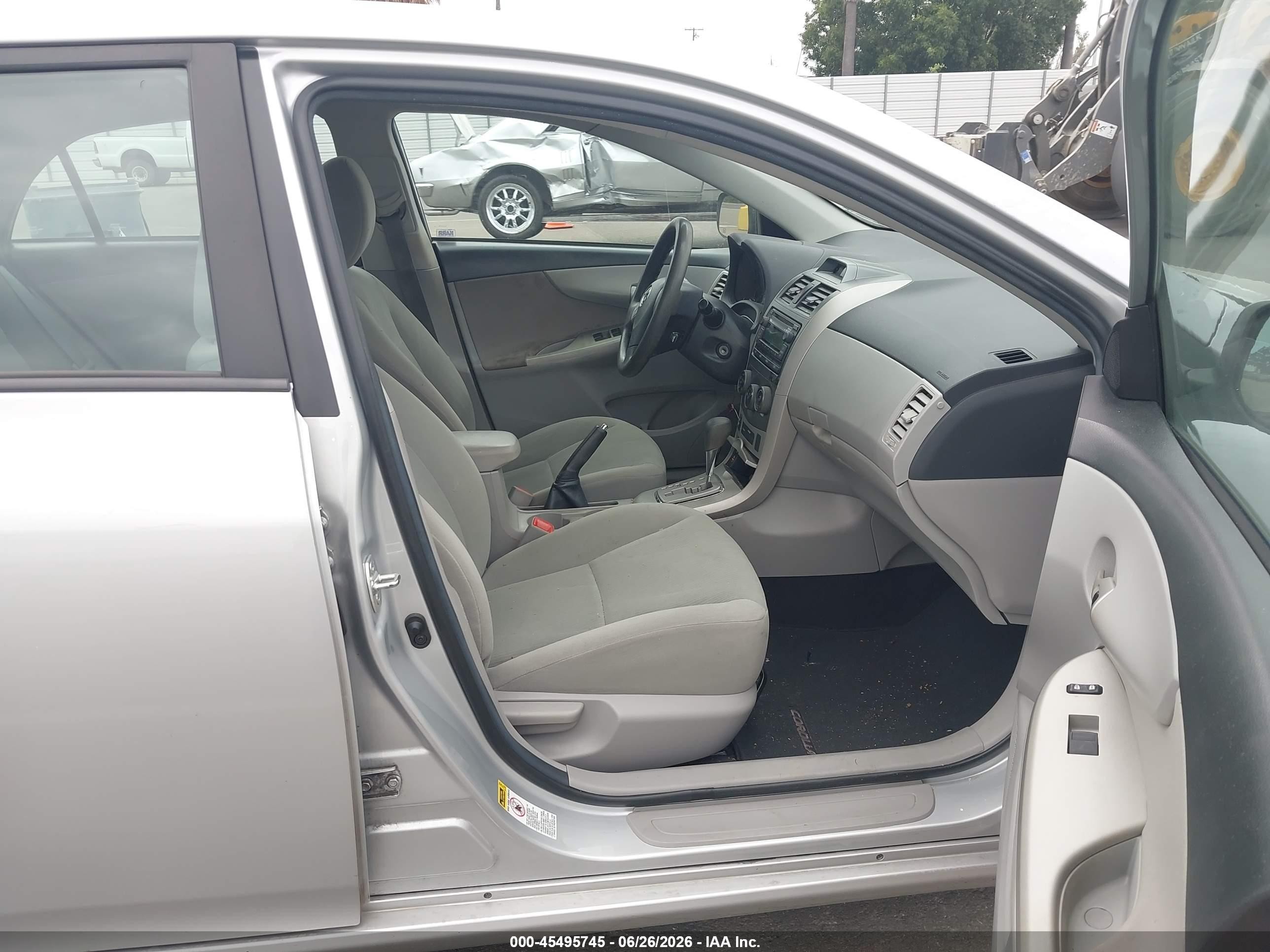 2012 Toyota Corolla Le Silver vin: 5YFBU4EE4CP067557