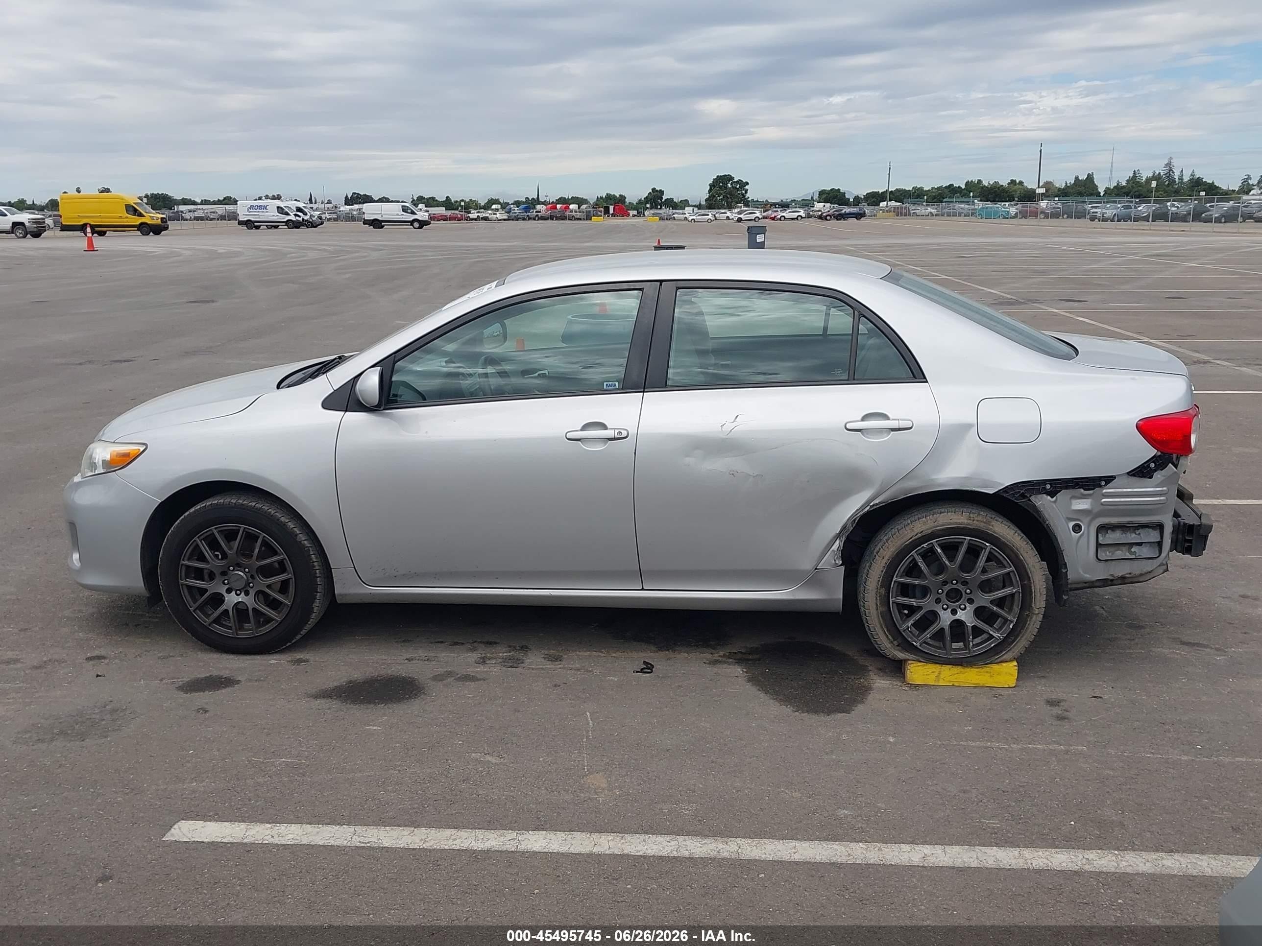 2012 Toyota Corolla Le Silver vin: 5YFBU4EE4CP067557