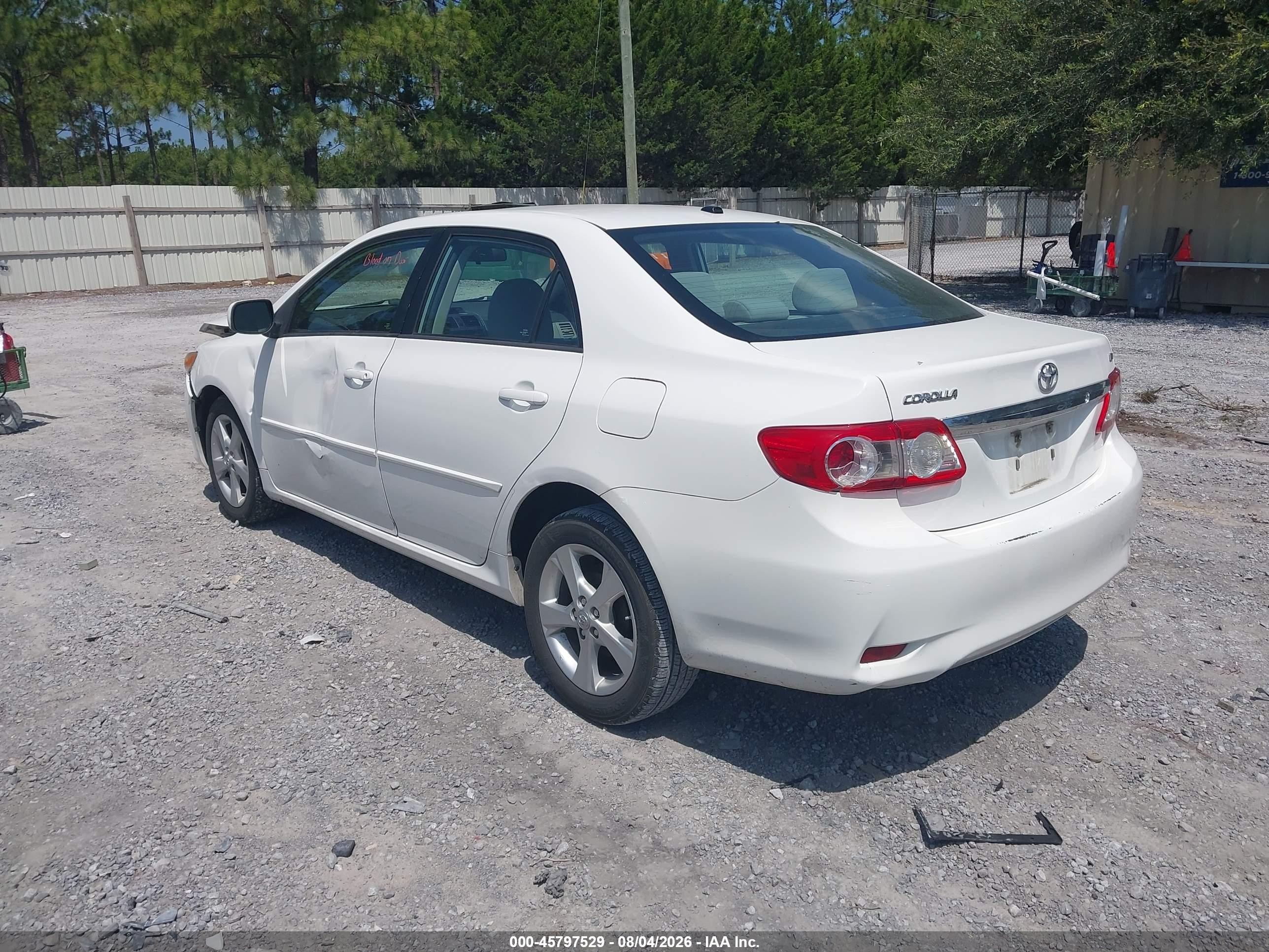 2012 Toyota Corolla Le White vin: 5YFBU4EE4CP070183