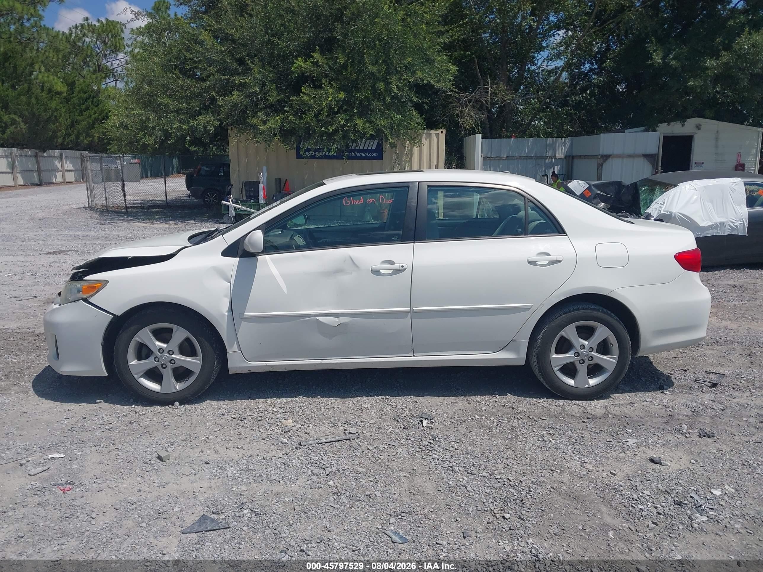 2012 Toyota Corolla Le White vin: 5YFBU4EE4CP070183