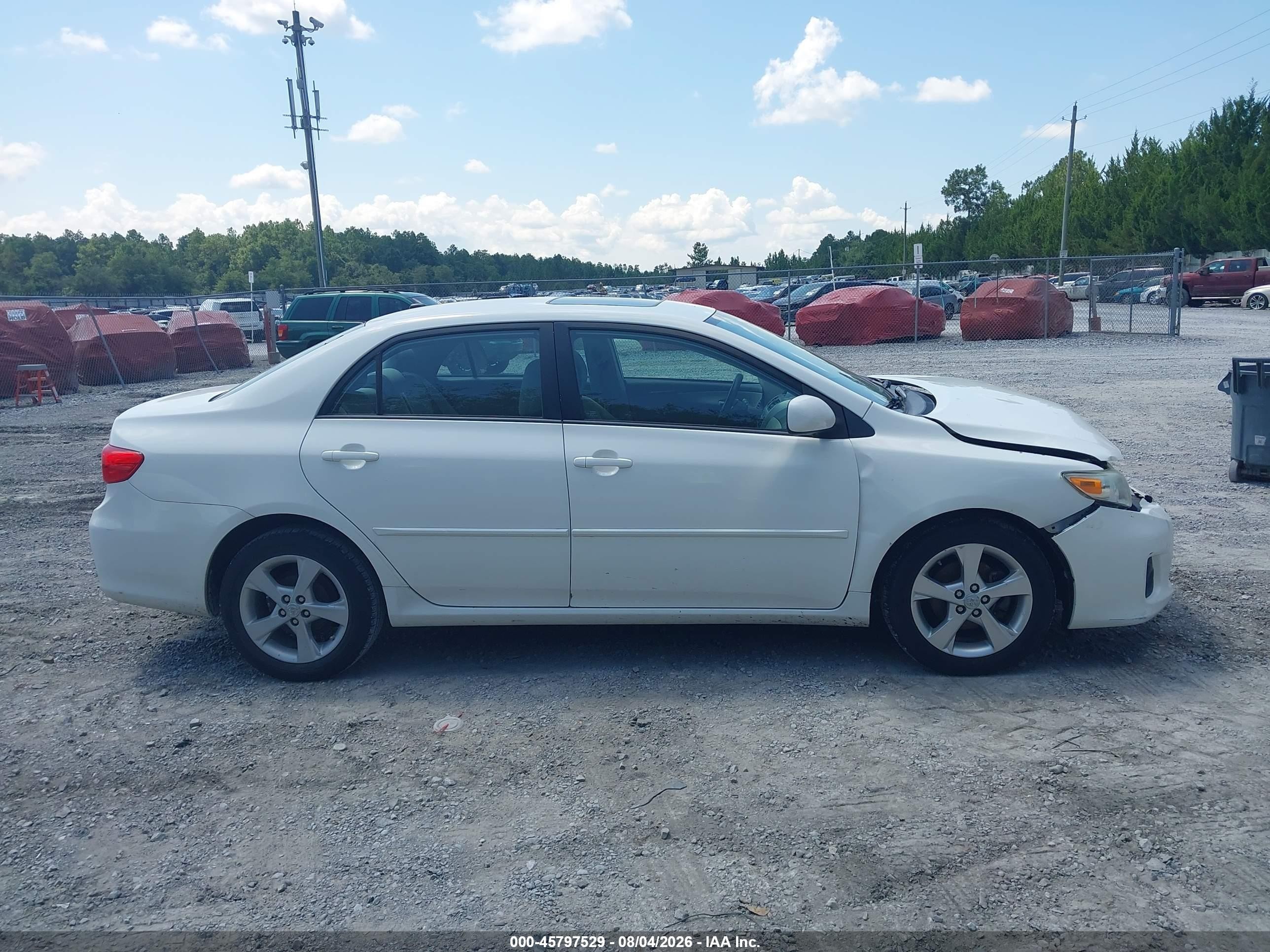 2012 Toyota Corolla Le White vin: 5YFBU4EE4CP070183