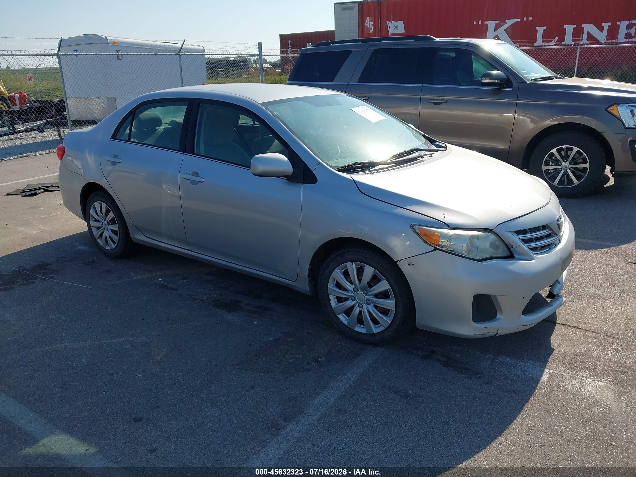 2013 Toyota Corolla Le Silver vin: 5YFBU4EE4DP075272
