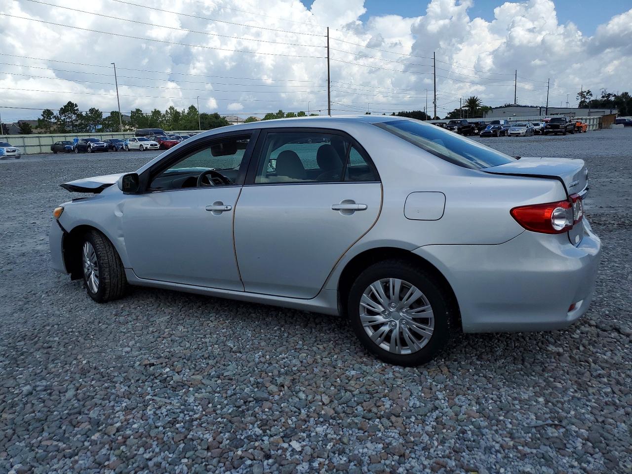 2013 Toyota Corolla Le Silver vin: 5YFBU4EE4DP076910