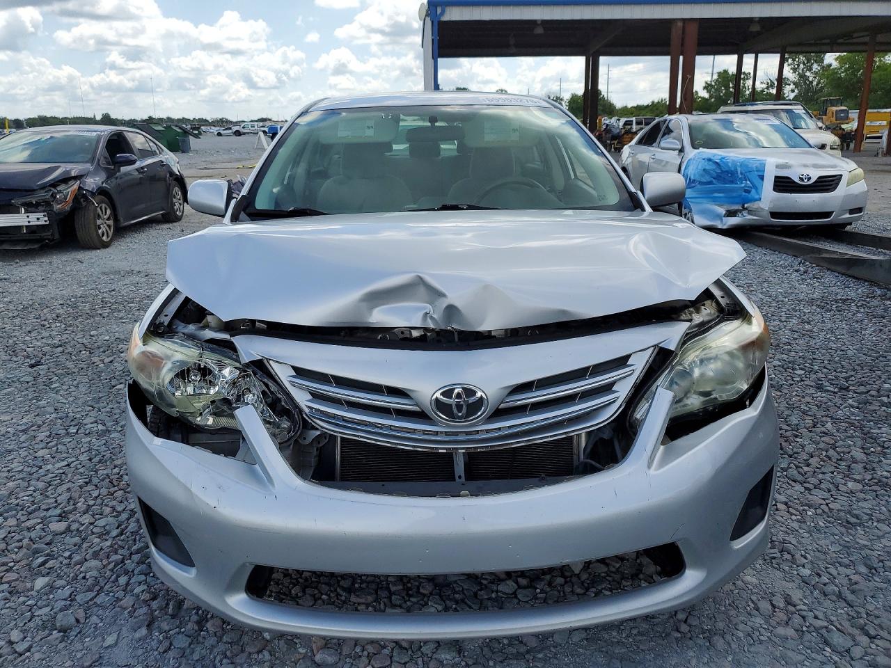 2013 Toyota Corolla Le Silver vin: 5YFBU4EE4DP076910