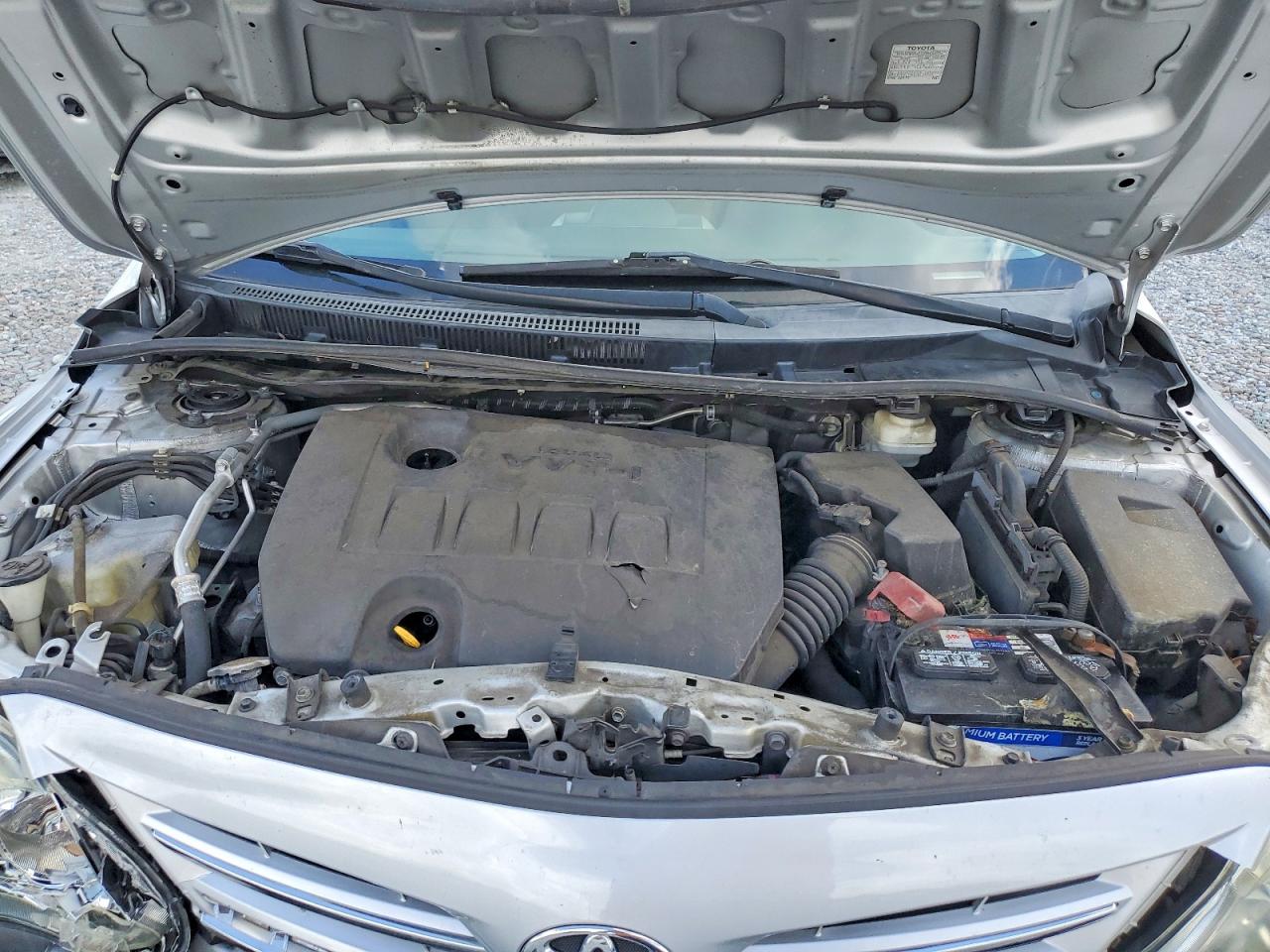 2013 Toyota Corolla Le Silver vin: 5YFBU4EE4DP076910