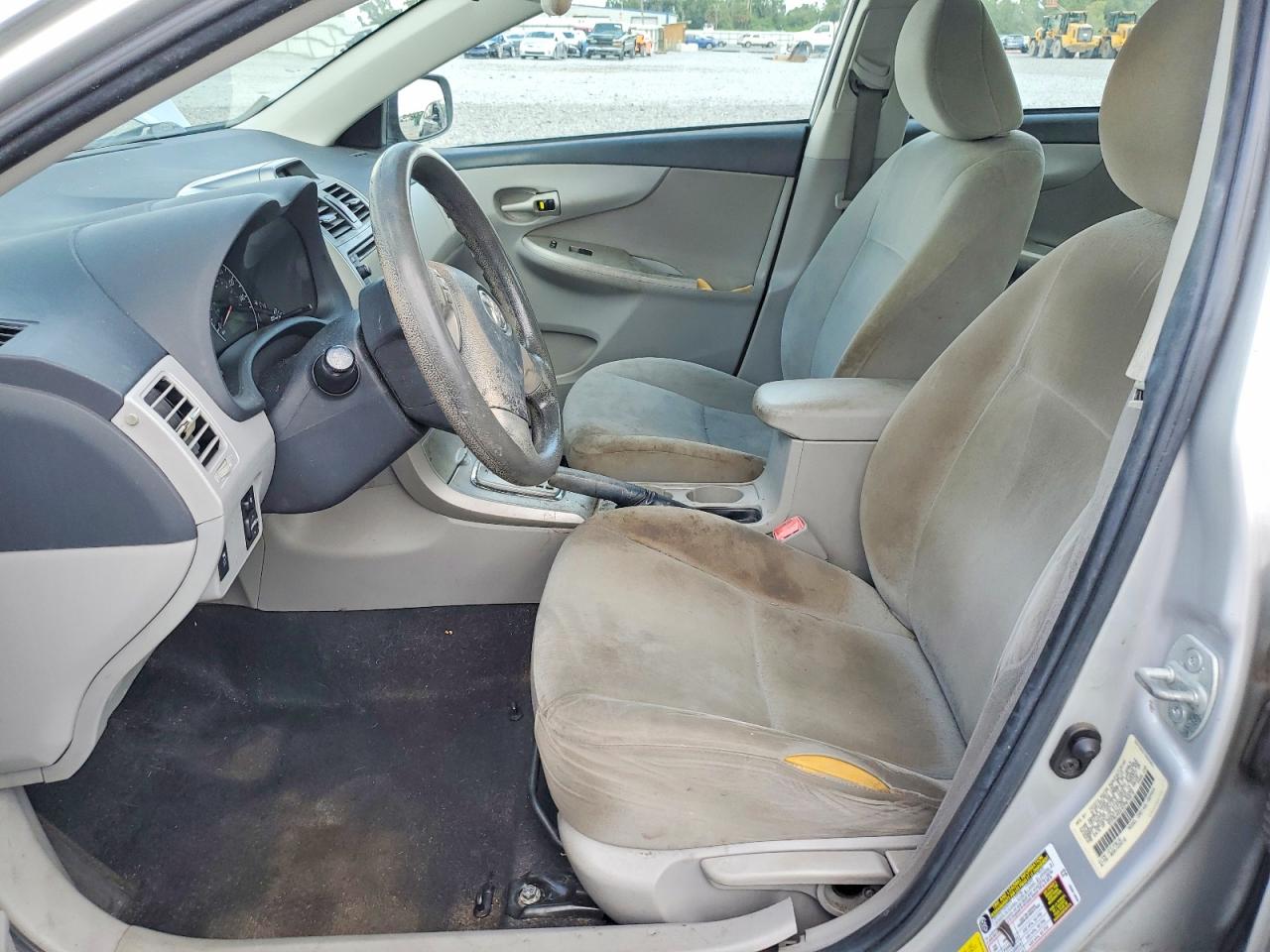 2013 Toyota Corolla Le Silver vin: 5YFBU4EE4DP076910