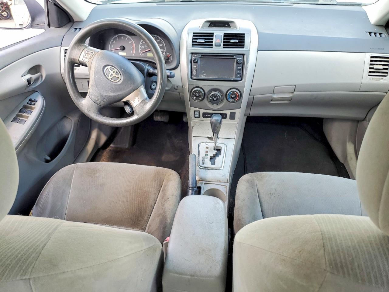 2013 Toyota Corolla Le Silver vin: 5YFBU4EE4DP076910
