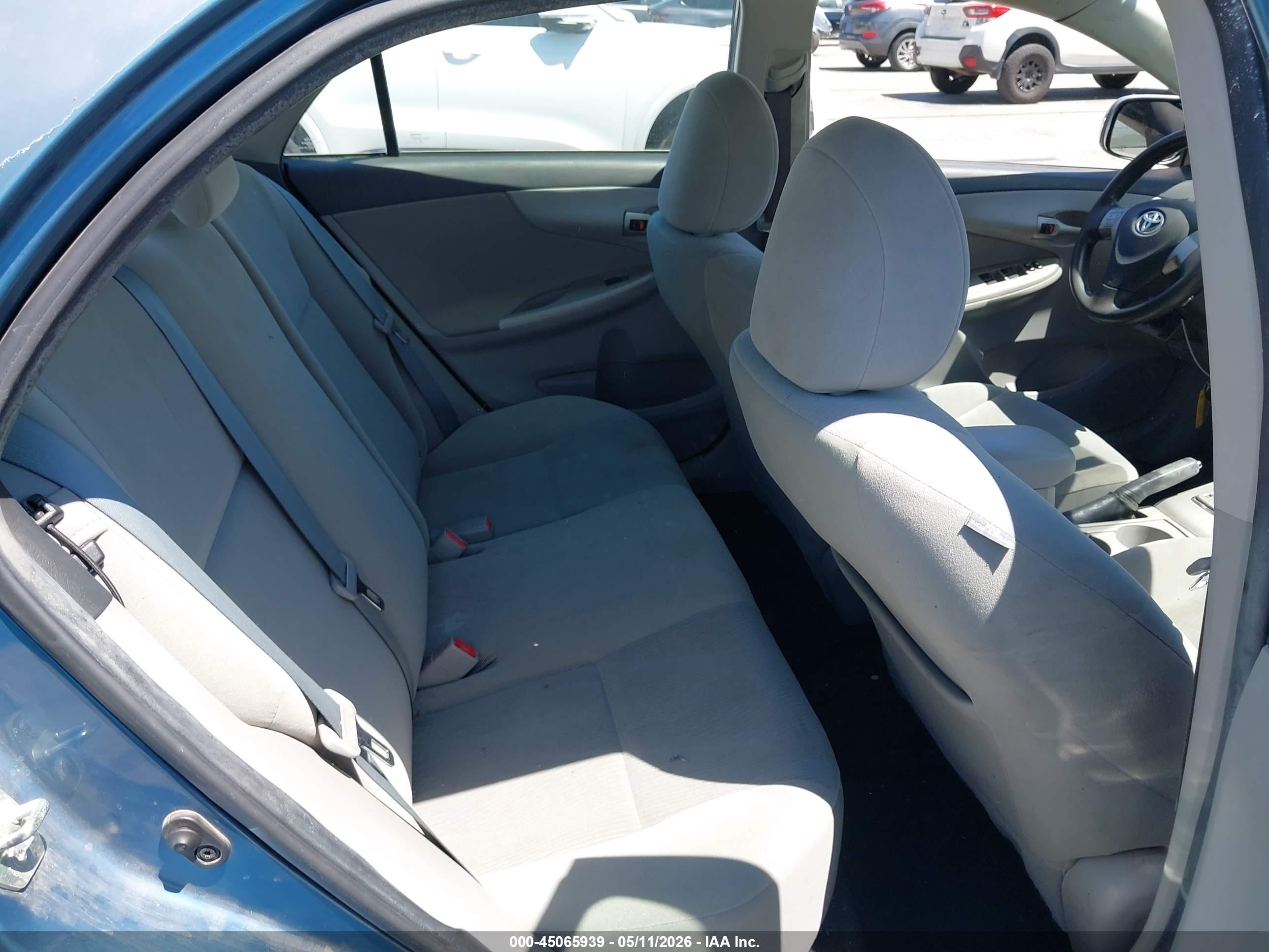 2013 Toyota Corolla Le Blue vin: 5YFBU4EE4DP078821