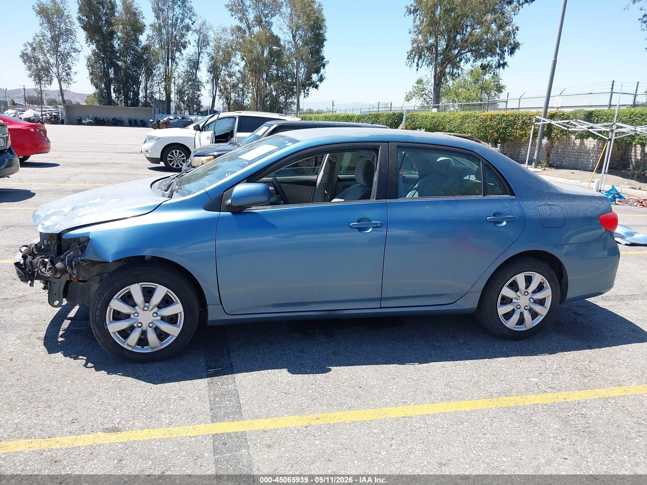 2013 Toyota Corolla Le Blue vin: 5YFBU4EE4DP078821