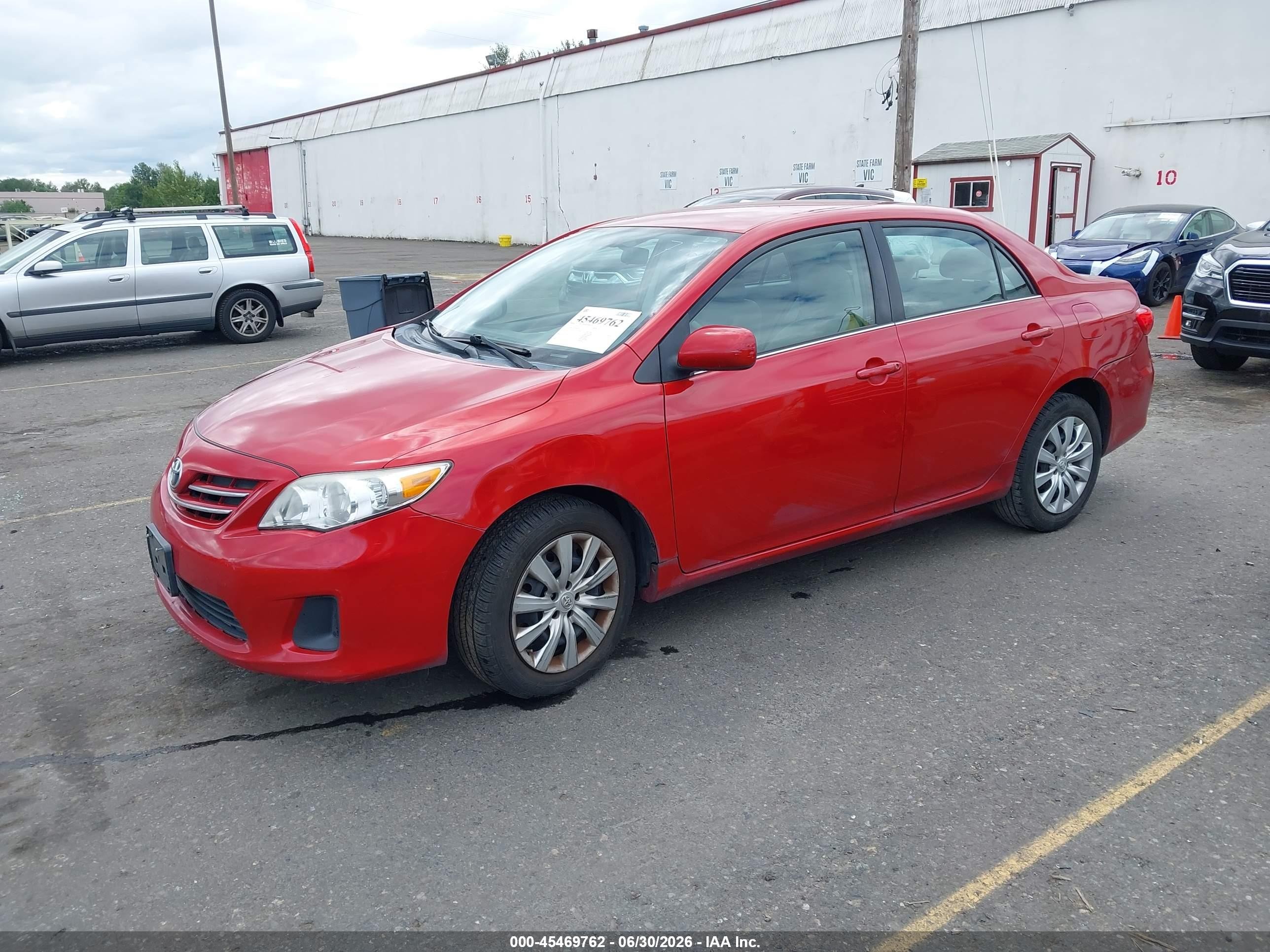 2013 Toyota Corolla Le Red vin: 5YFBU4EE4DP081959