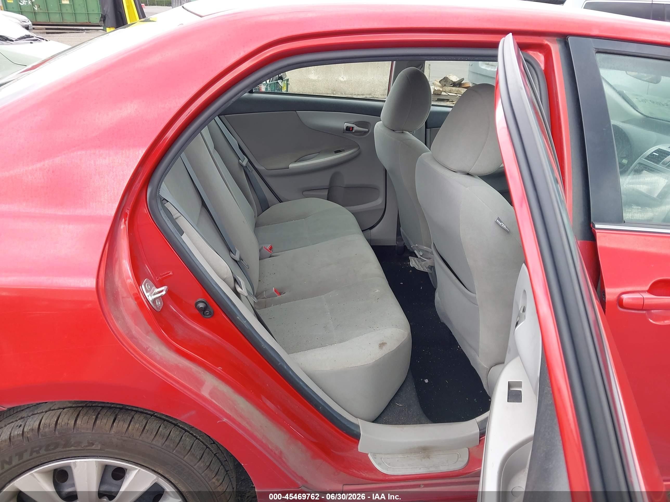2013 Toyota Corolla Le Red vin: 5YFBU4EE4DP081959