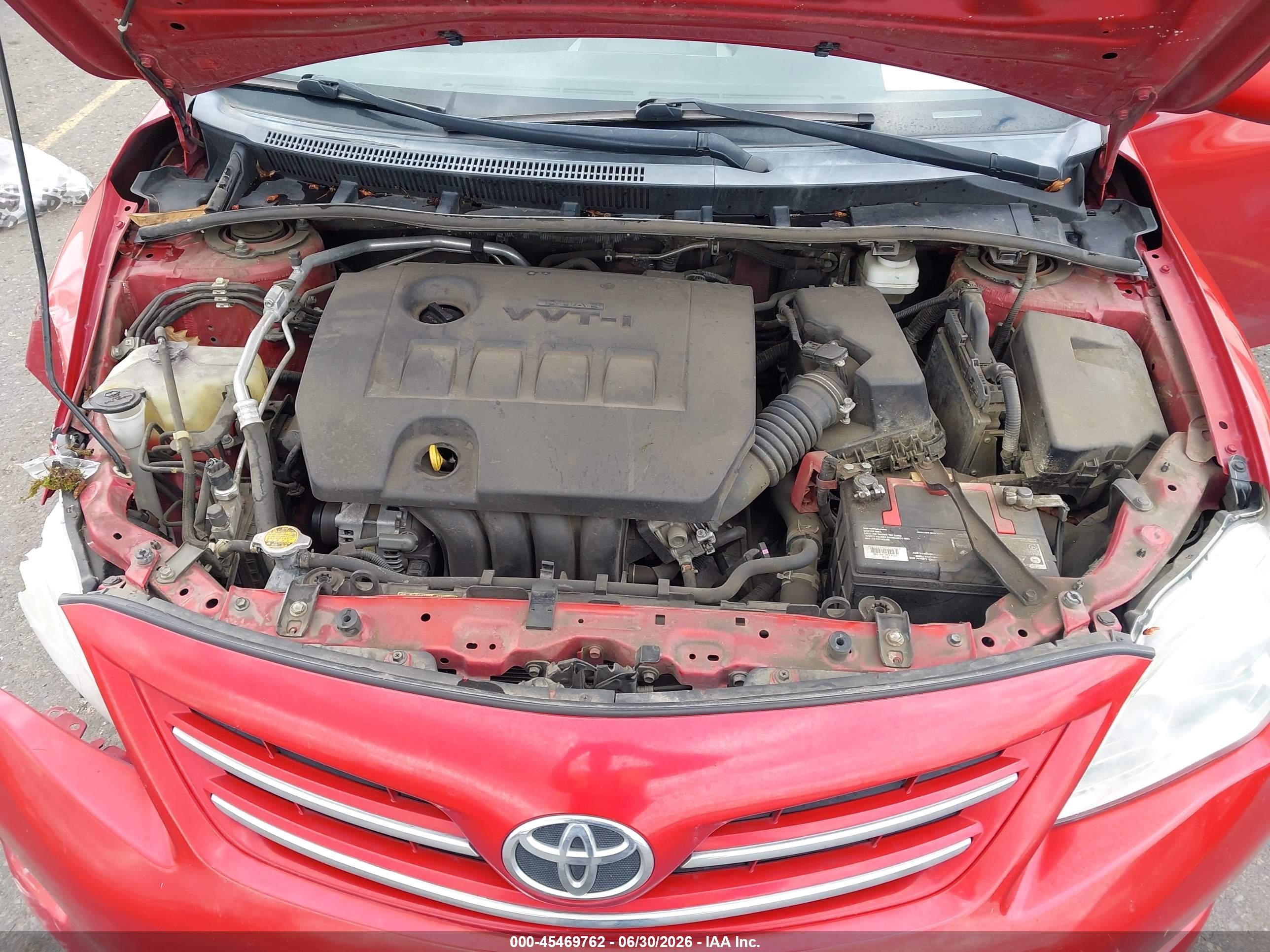 2013 Toyota Corolla Le Red vin: 5YFBU4EE4DP081959