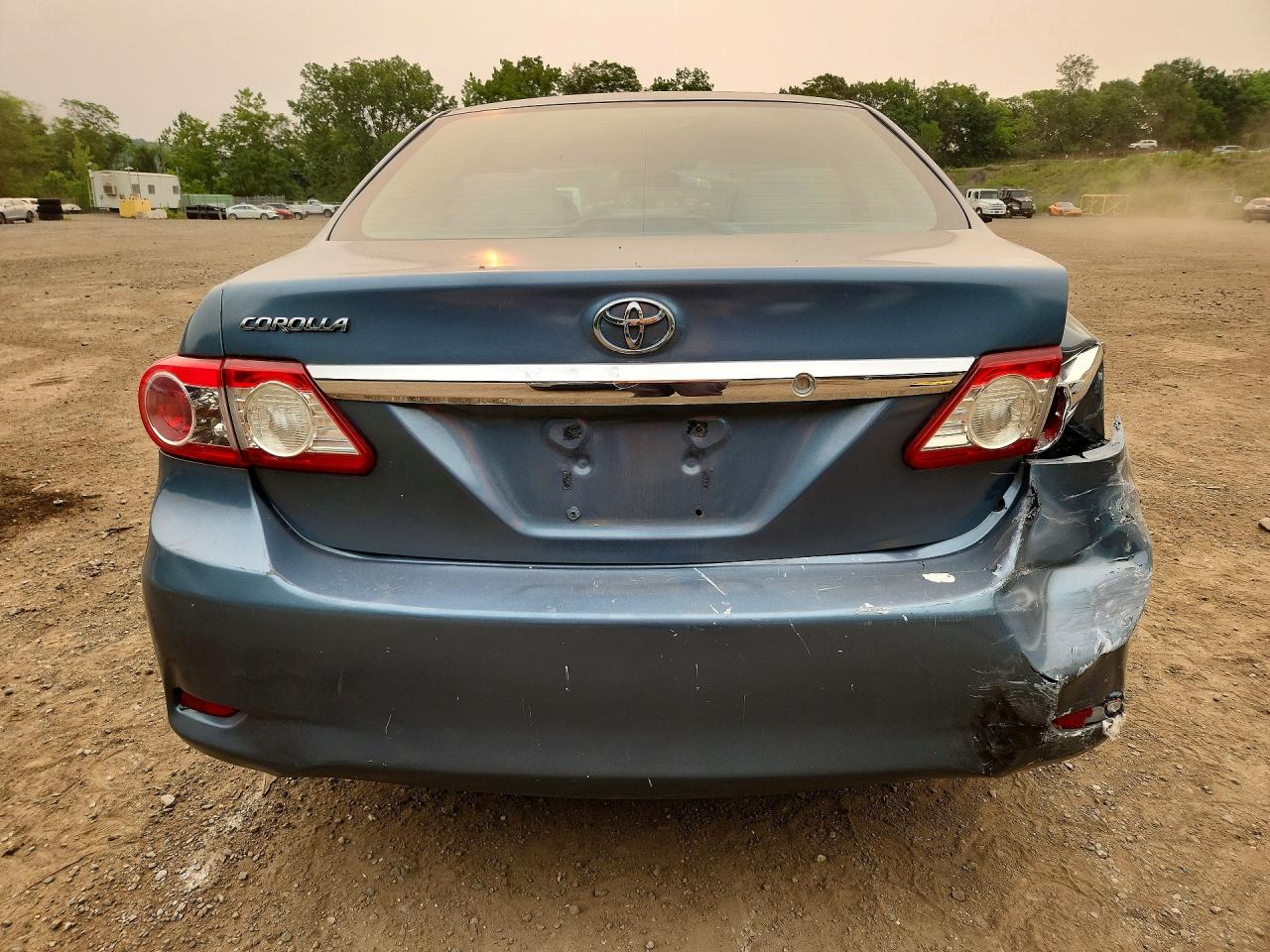 2013 Toyota Corolla L Blue vin: 5YFBU4EE4DP084134