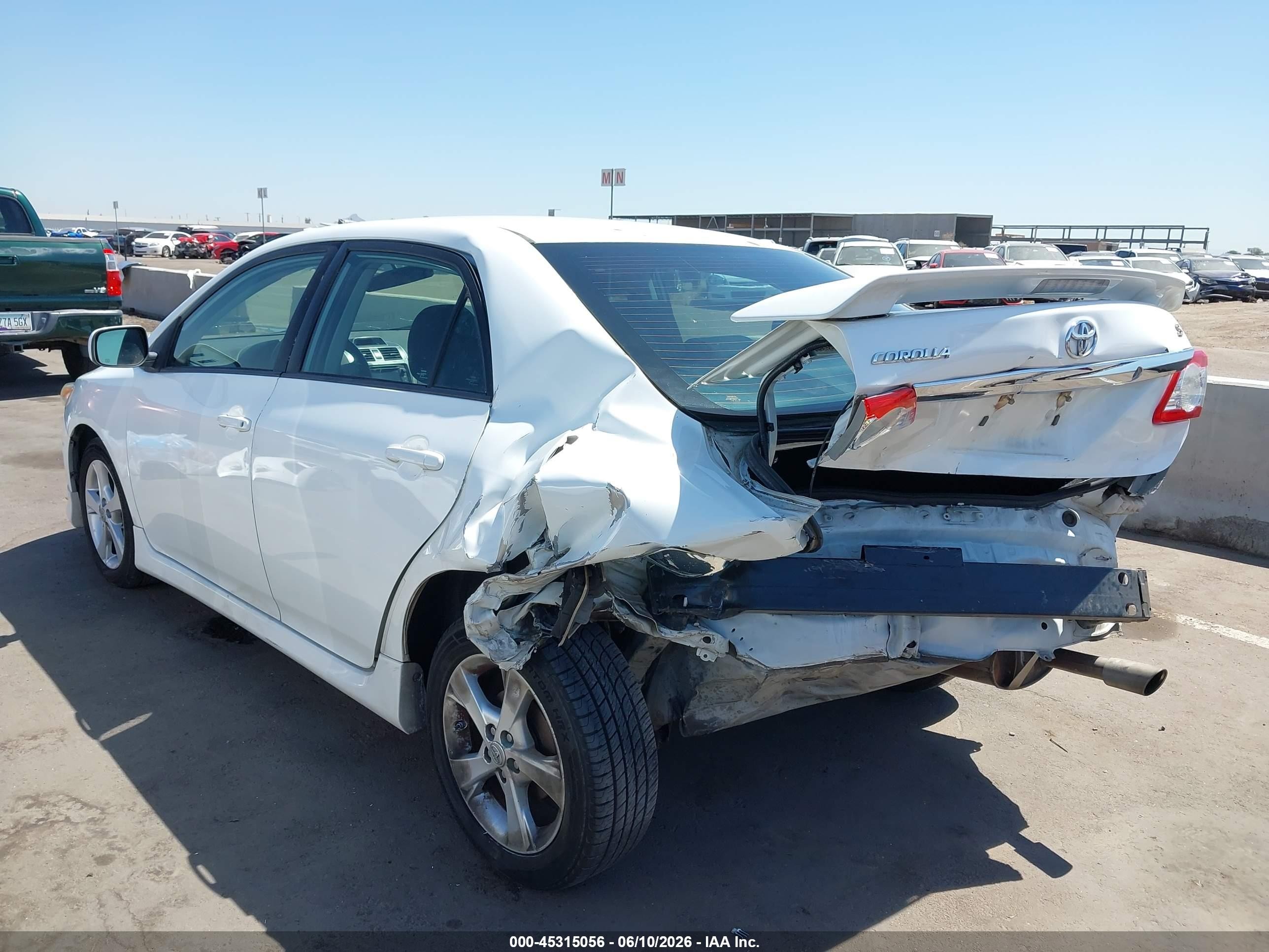 2013 Toyota Corolla S White vin: 5YFBU4EE4DP091259
