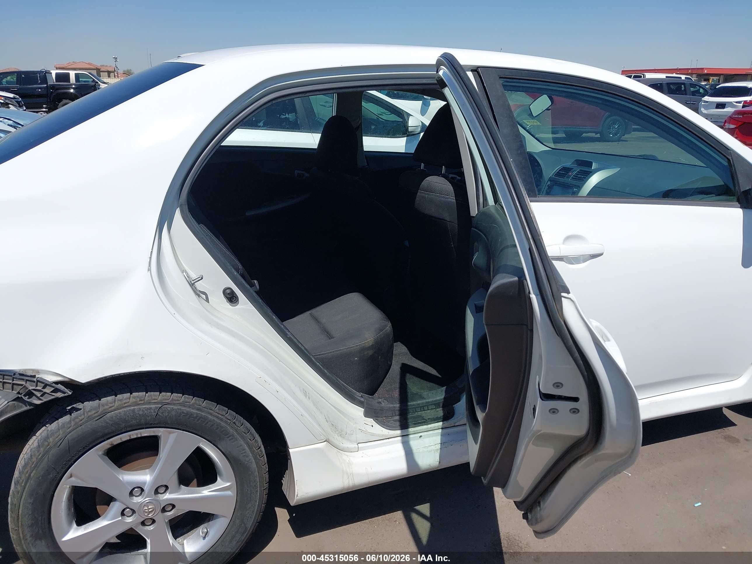 2013 Toyota Corolla S White vin: 5YFBU4EE4DP091259
