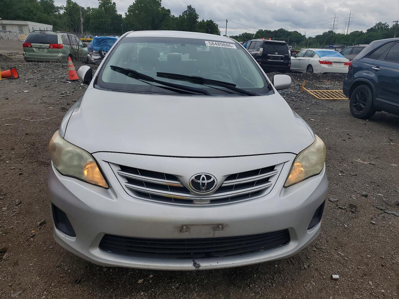 2013 Toyota Corolla Le Silver vin: 5YFBU4EE4DP096378