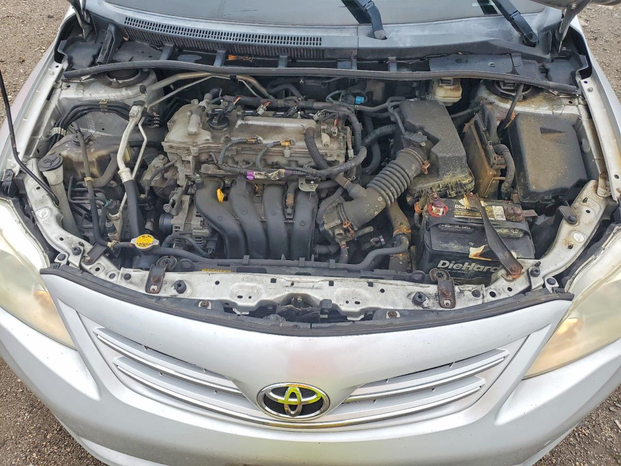 2013 Toyota Corolla Le Silver vin: 5YFBU4EE4DP096378