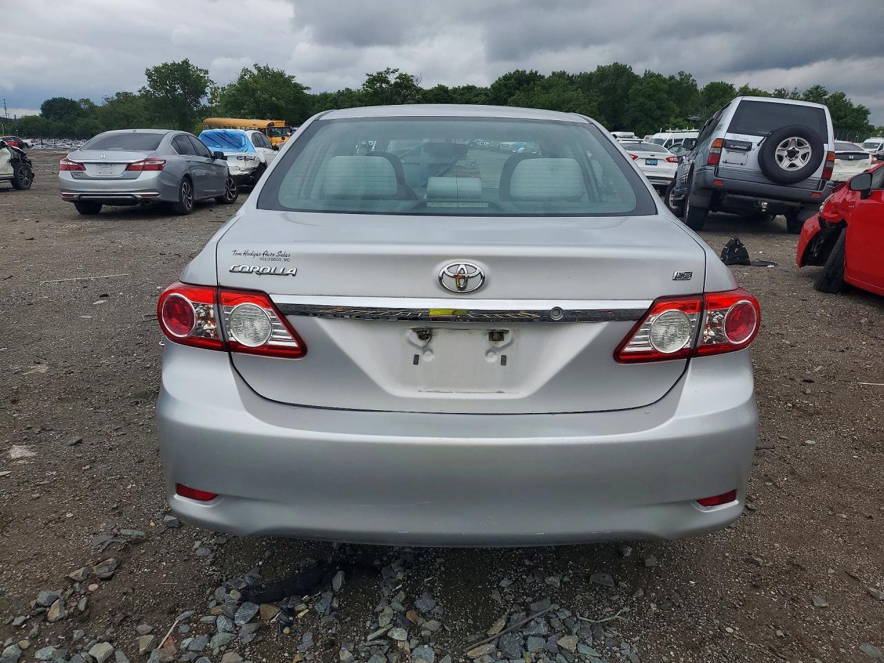 2013 Toyota Corolla Le Silver vin: 5YFBU4EE4DP096378