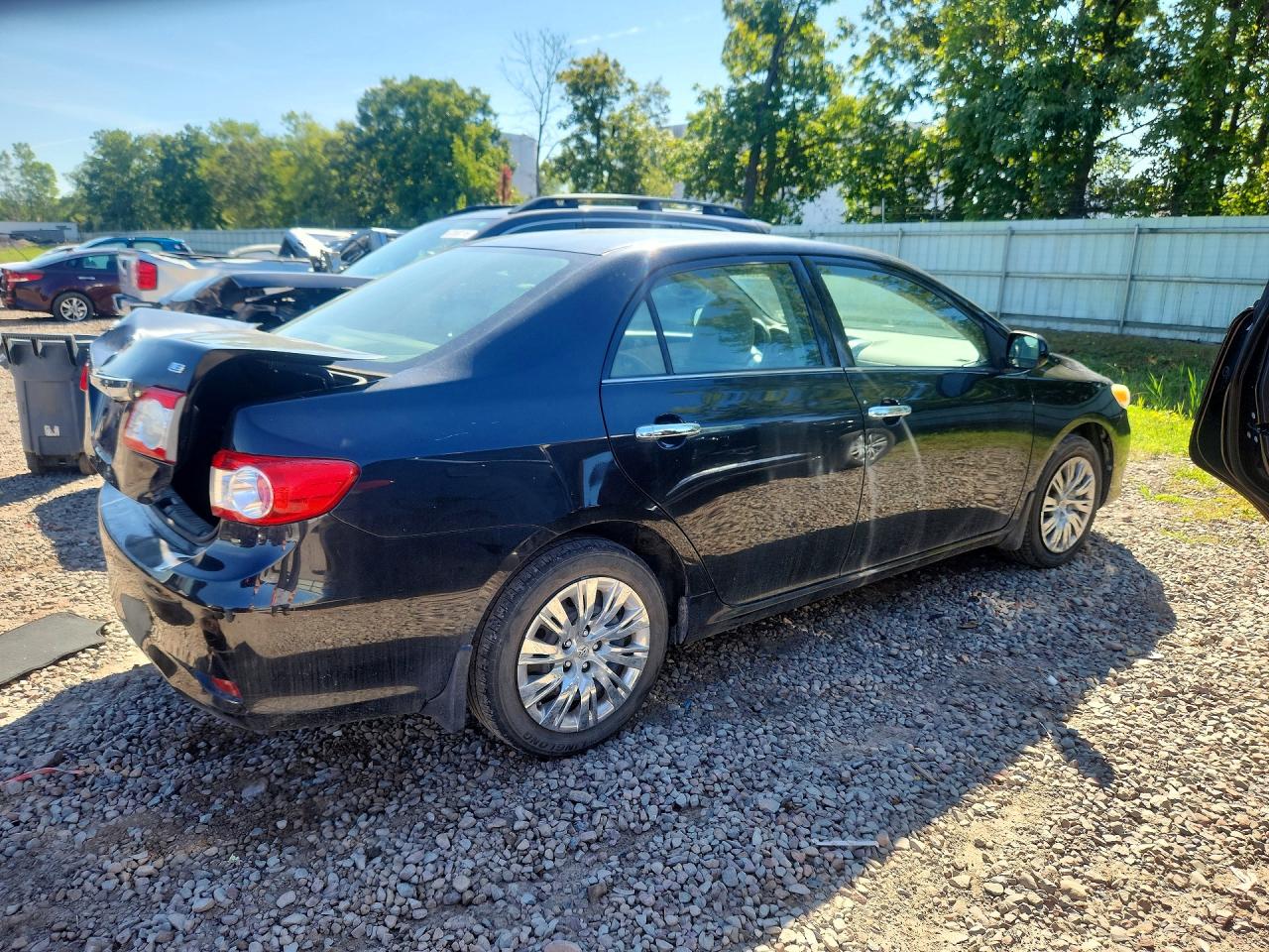 2013 Toyota Corolla Le Black vin: 5YFBU4EE4DP097871