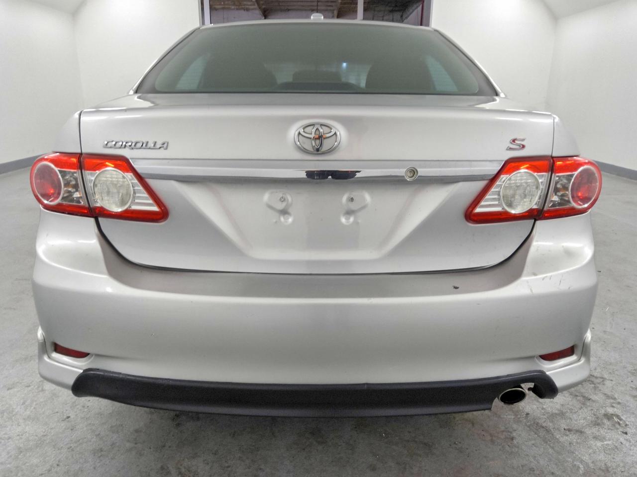 2013 Toyota Corolla S Silver vin: 5YFBU4EE4DP099409