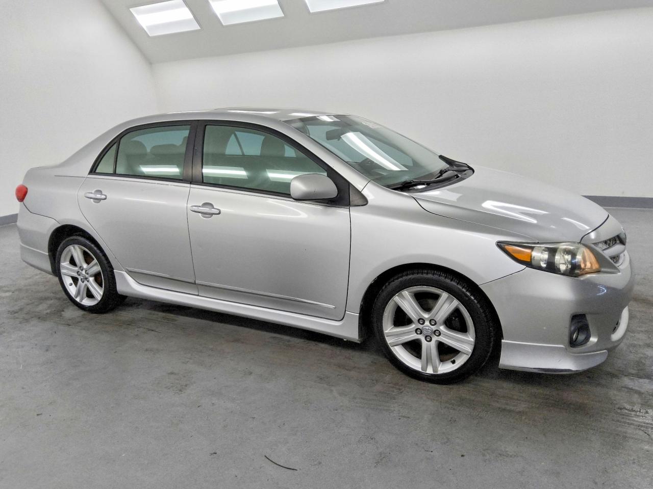 2013 Toyota Corolla S Silver vin: 5YFBU4EE4DP099409