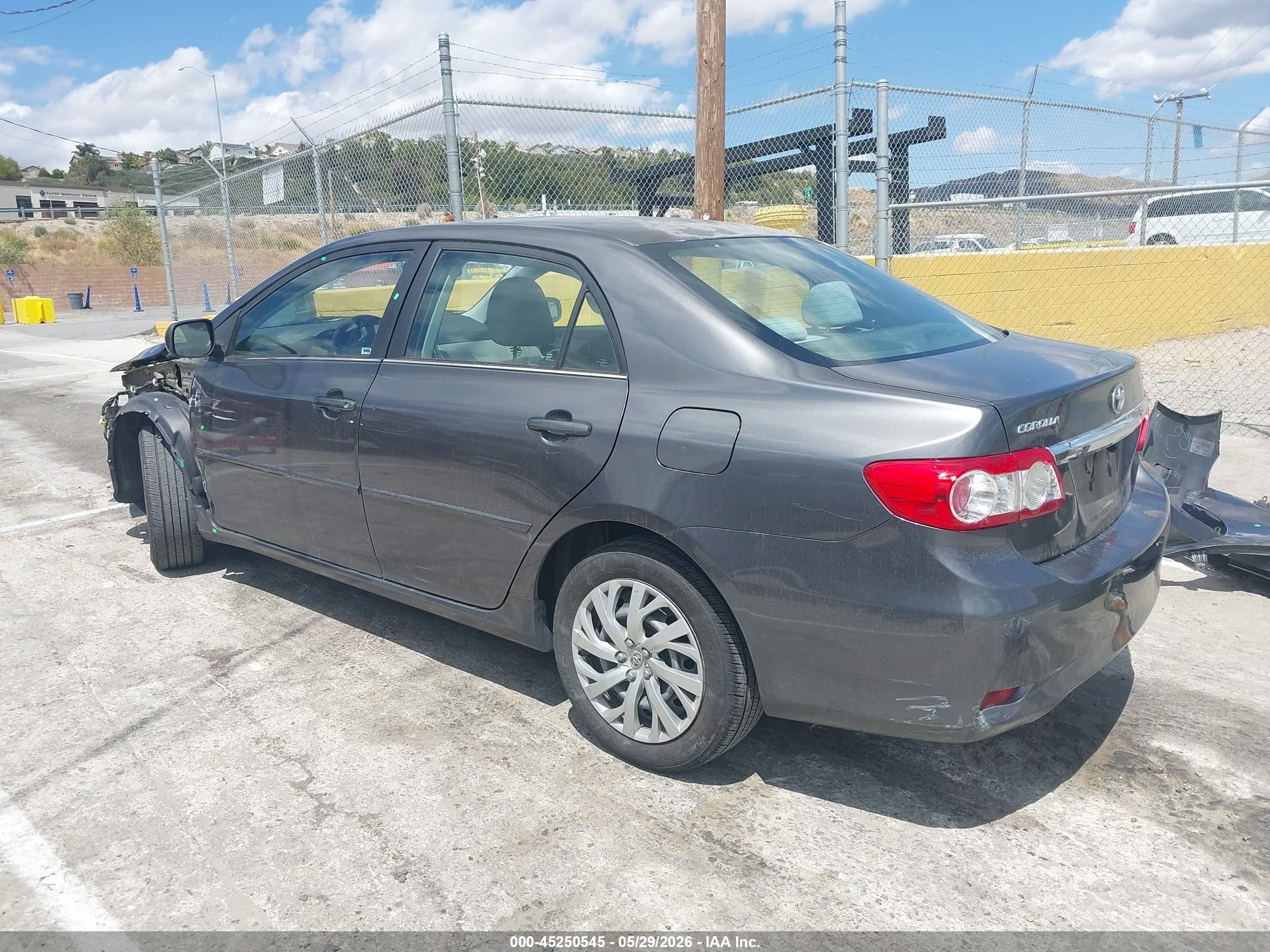 2013 Toyota Corolla Le Gray vin: 5YFBU4EE4DP105323