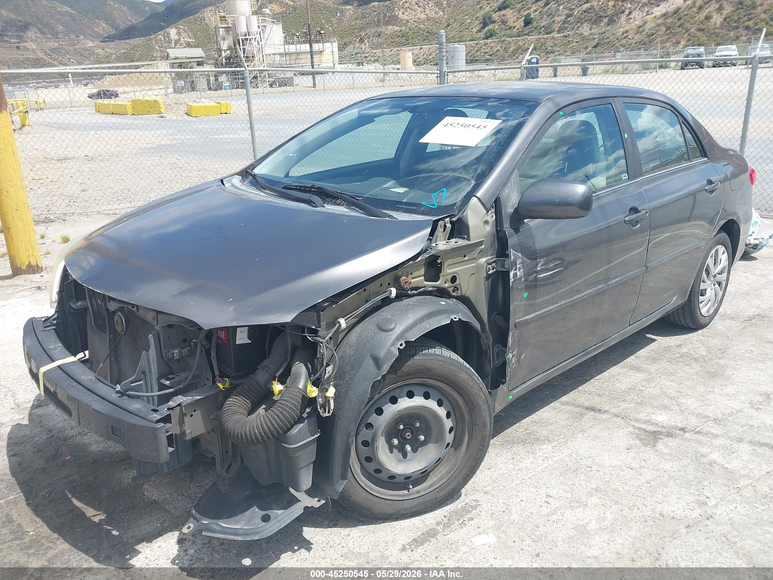 2013 Toyota Corolla Le Gray vin: 5YFBU4EE4DP105323