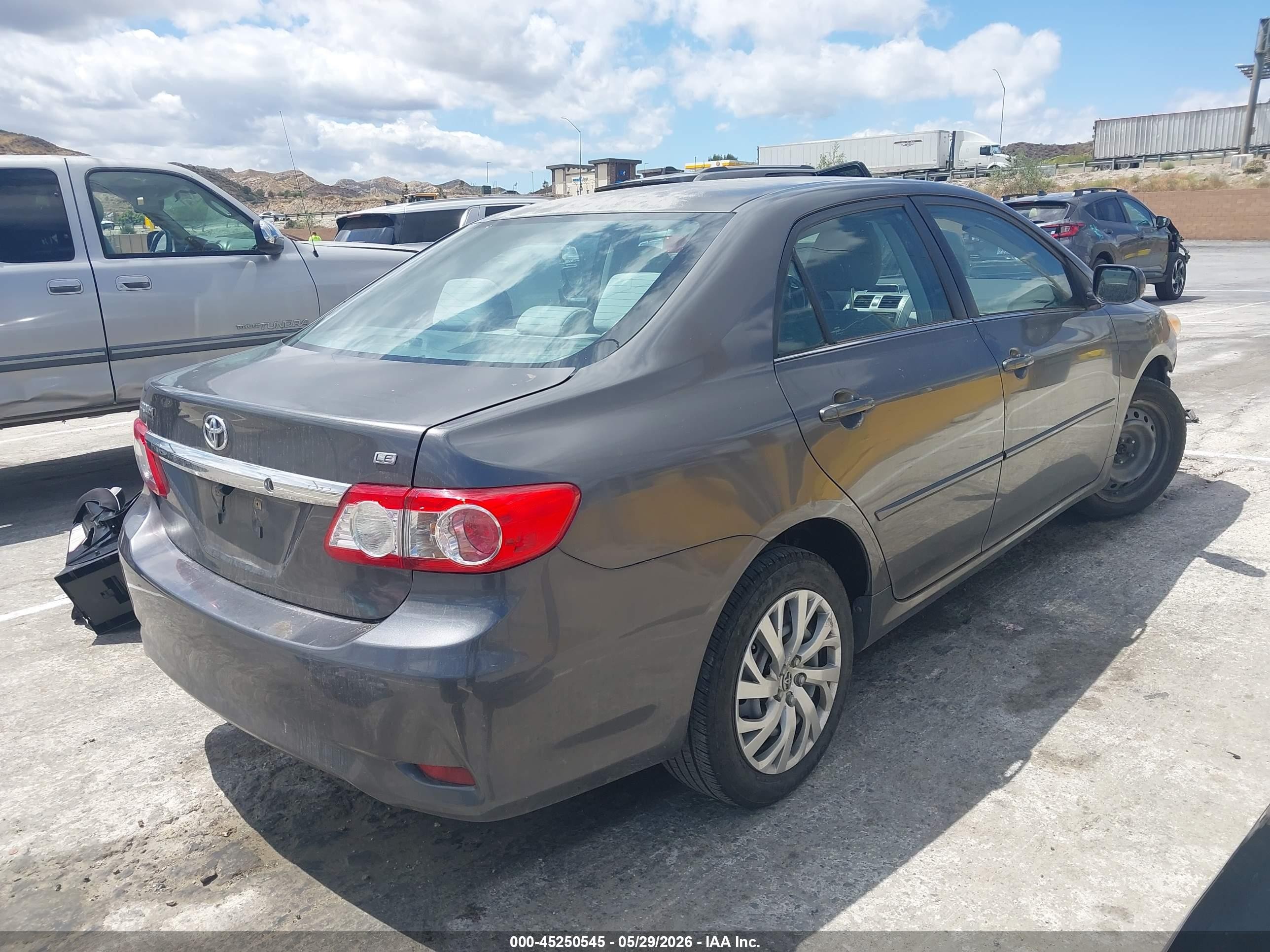 2013 Toyota Corolla Le Gray vin: 5YFBU4EE4DP105323