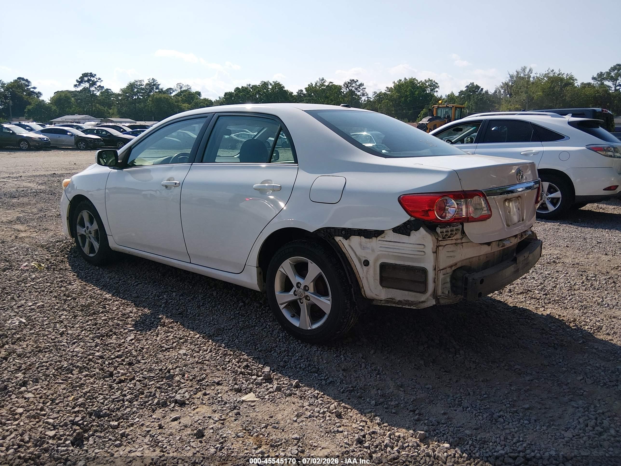 2013 Toyota Corolla Le Белый vin: 5YFBU4EE4DP106777