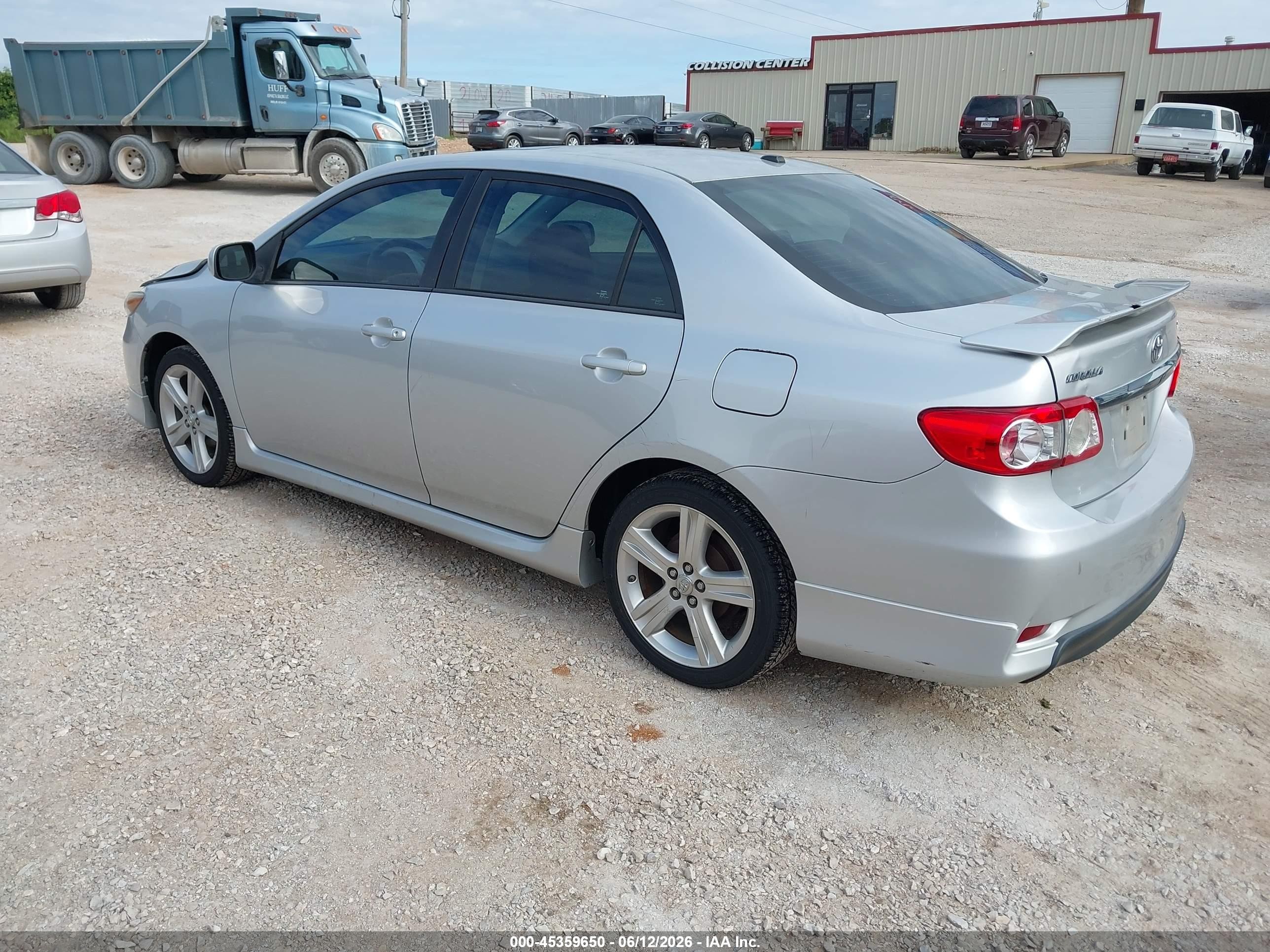 2013 Toyota Corolla S Серебряный vin: 5YFBU4EE4DP121229