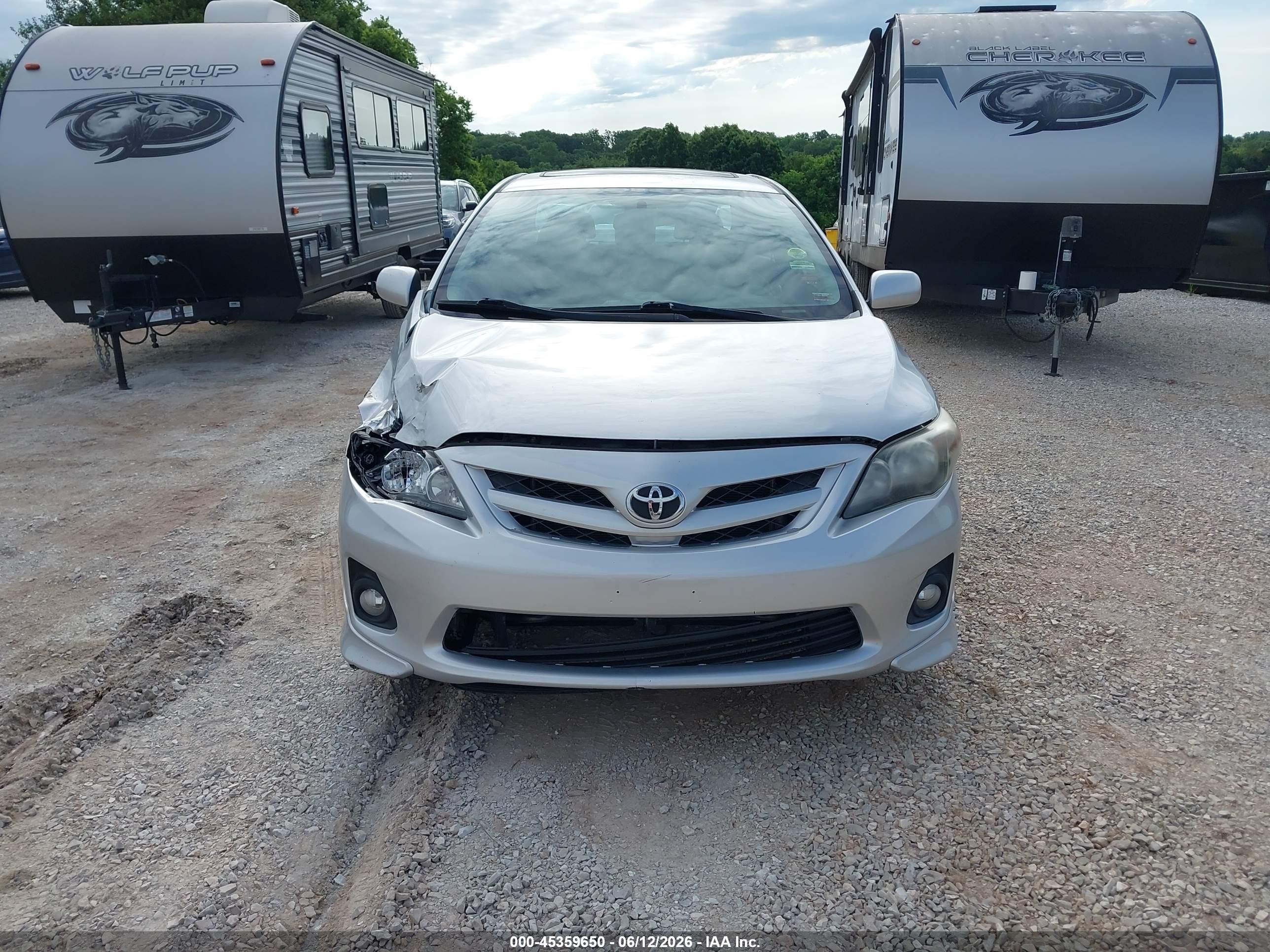 2013 Toyota Corolla S Серебряный vin: 5YFBU4EE4DP121229