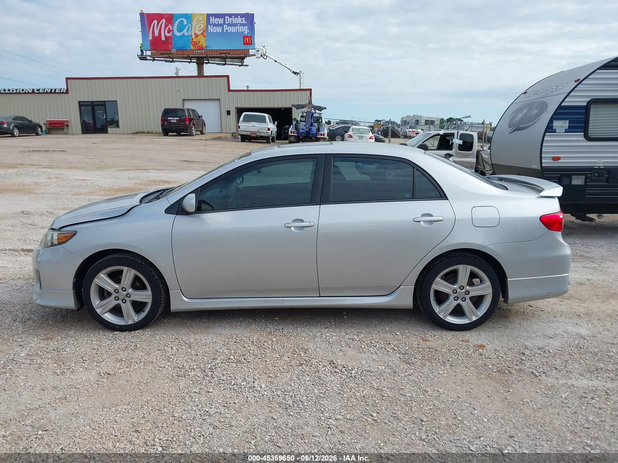 2013 Toyota Corolla S Серебряный vin: 5YFBU4EE4DP121229