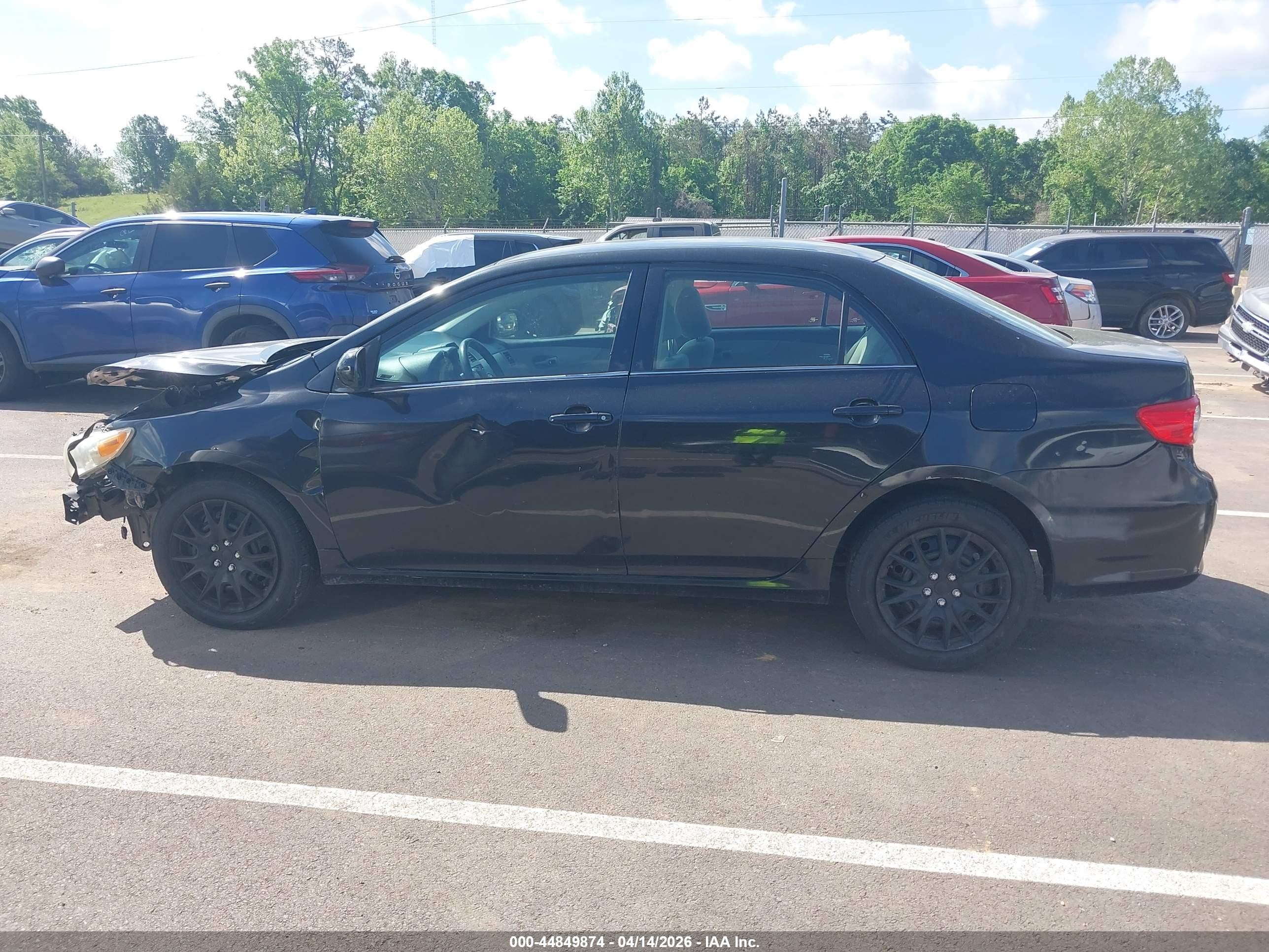 2013 Toyota Corolla Le Black vin: 5YFBU4EE4DP125104