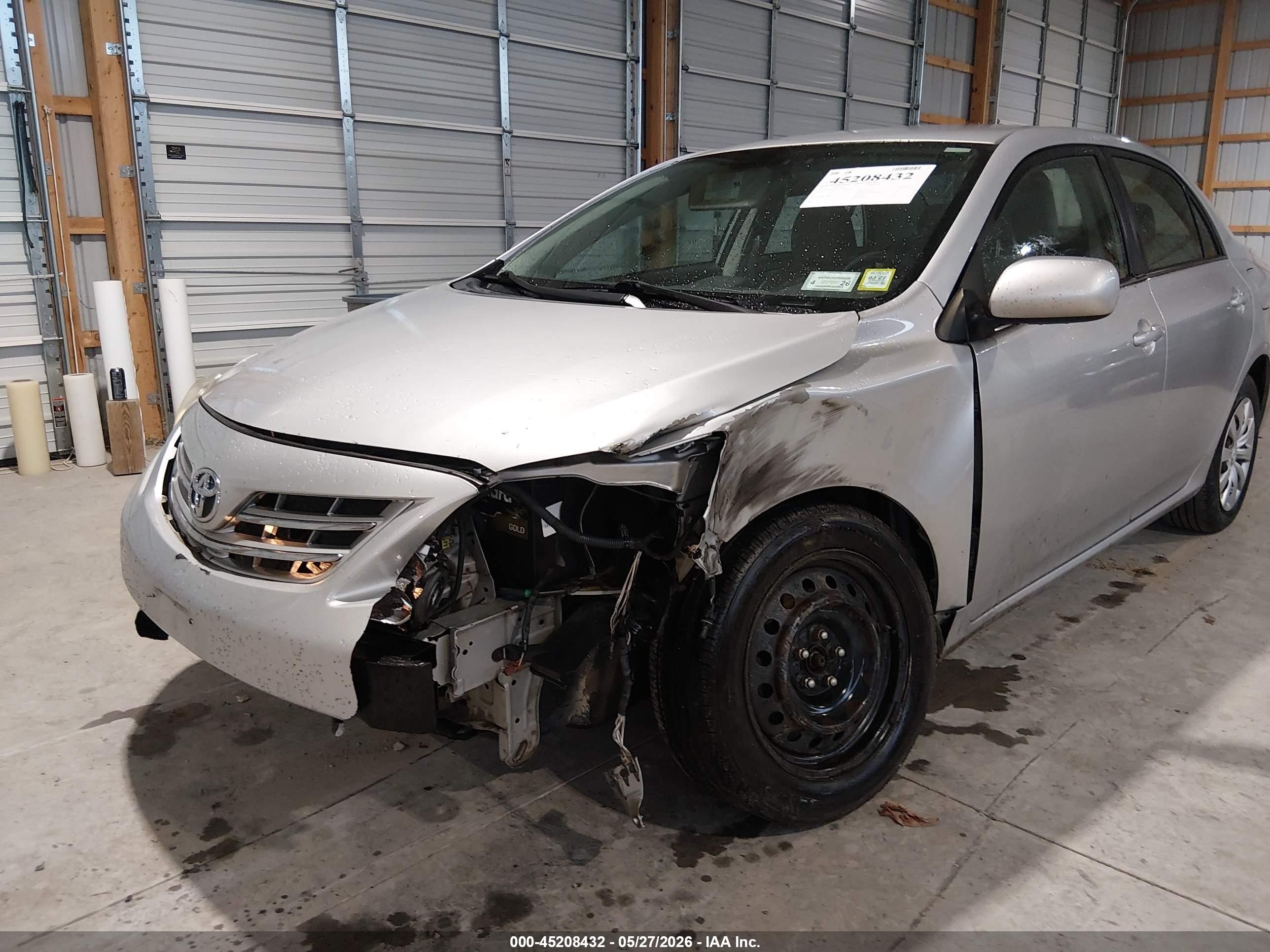 2013 Toyota Corolla Le Silver vin: 5YFBU4EE4DP125622