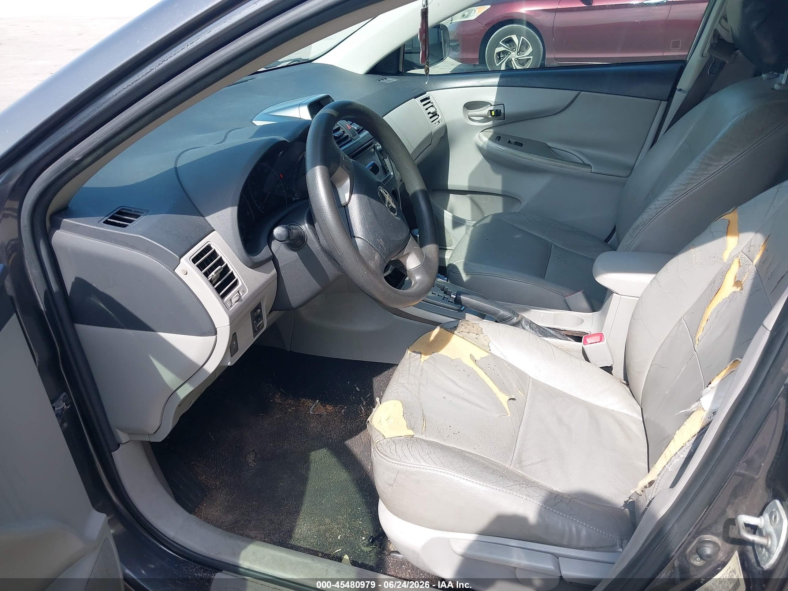 2013 Toyota Corolla Le Gray vin: 5YFBU4EE4DP134496