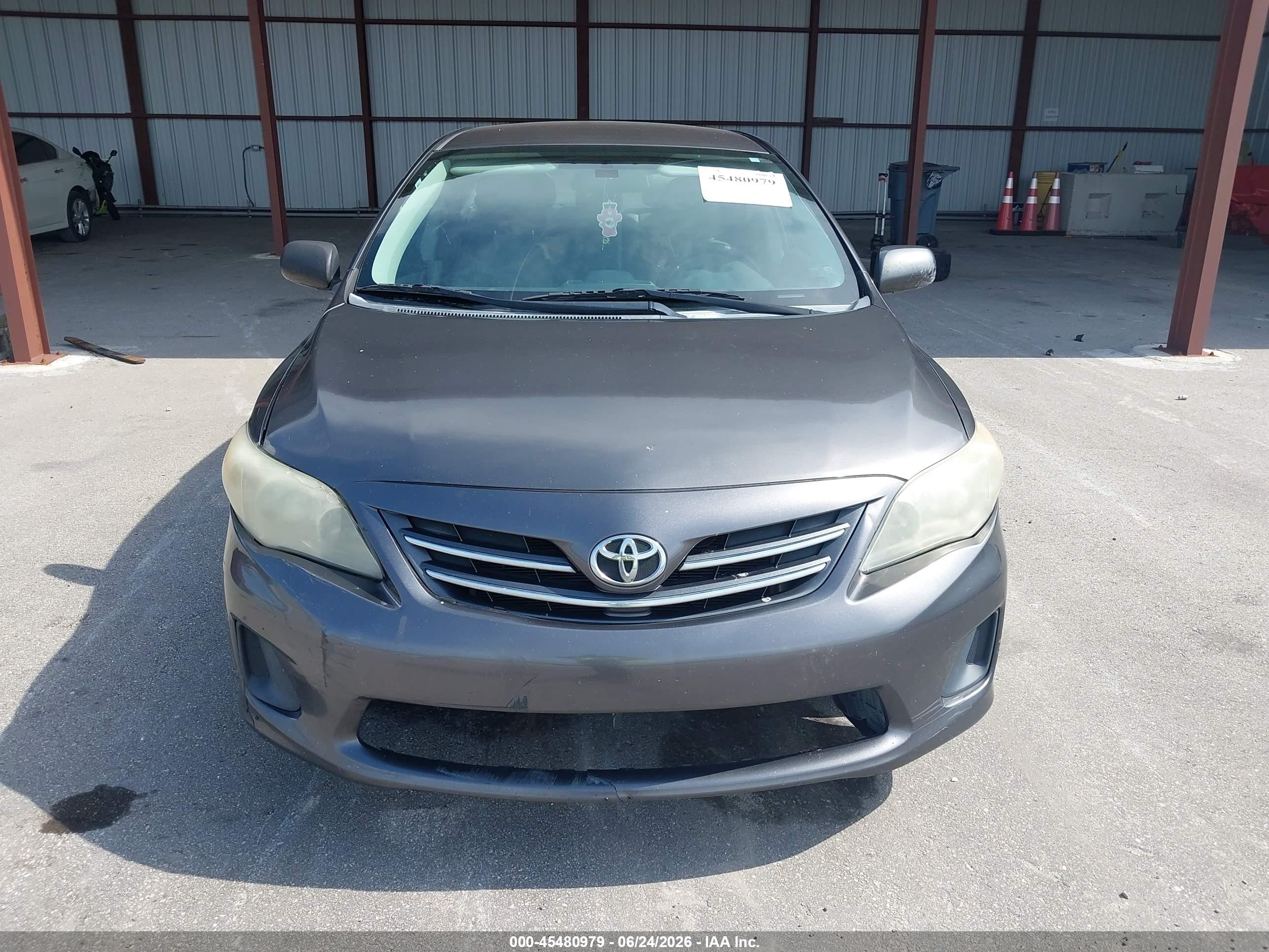 2013 Toyota Corolla Le Gray vin: 5YFBU4EE4DP134496