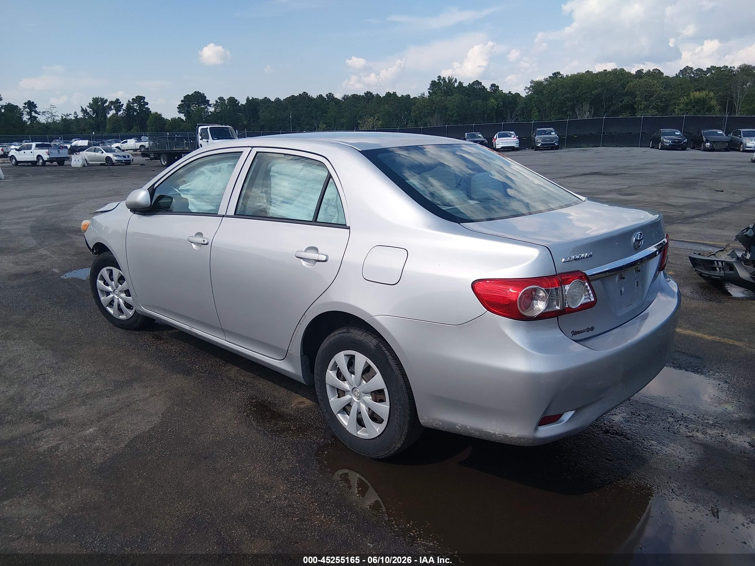2013 Toyota Corolla L Silver vin: 5YFBU4EE4DP135762