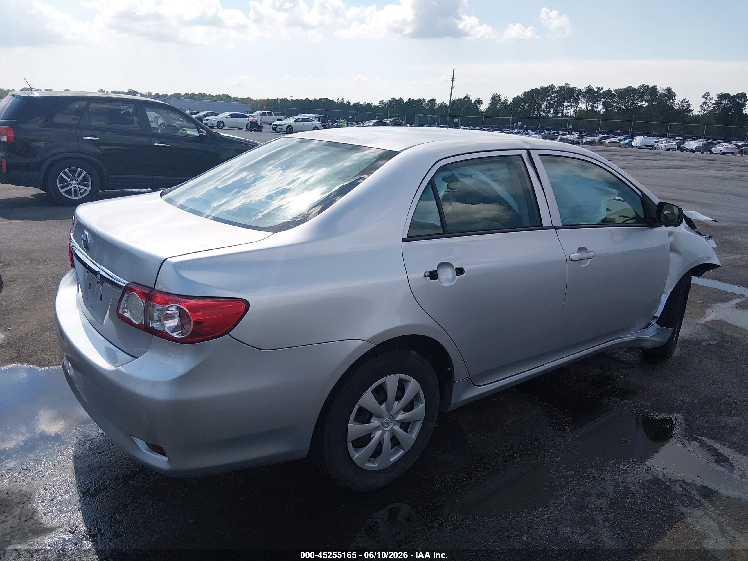 2013 Toyota Corolla L Silver vin: 5YFBU4EE4DP135762