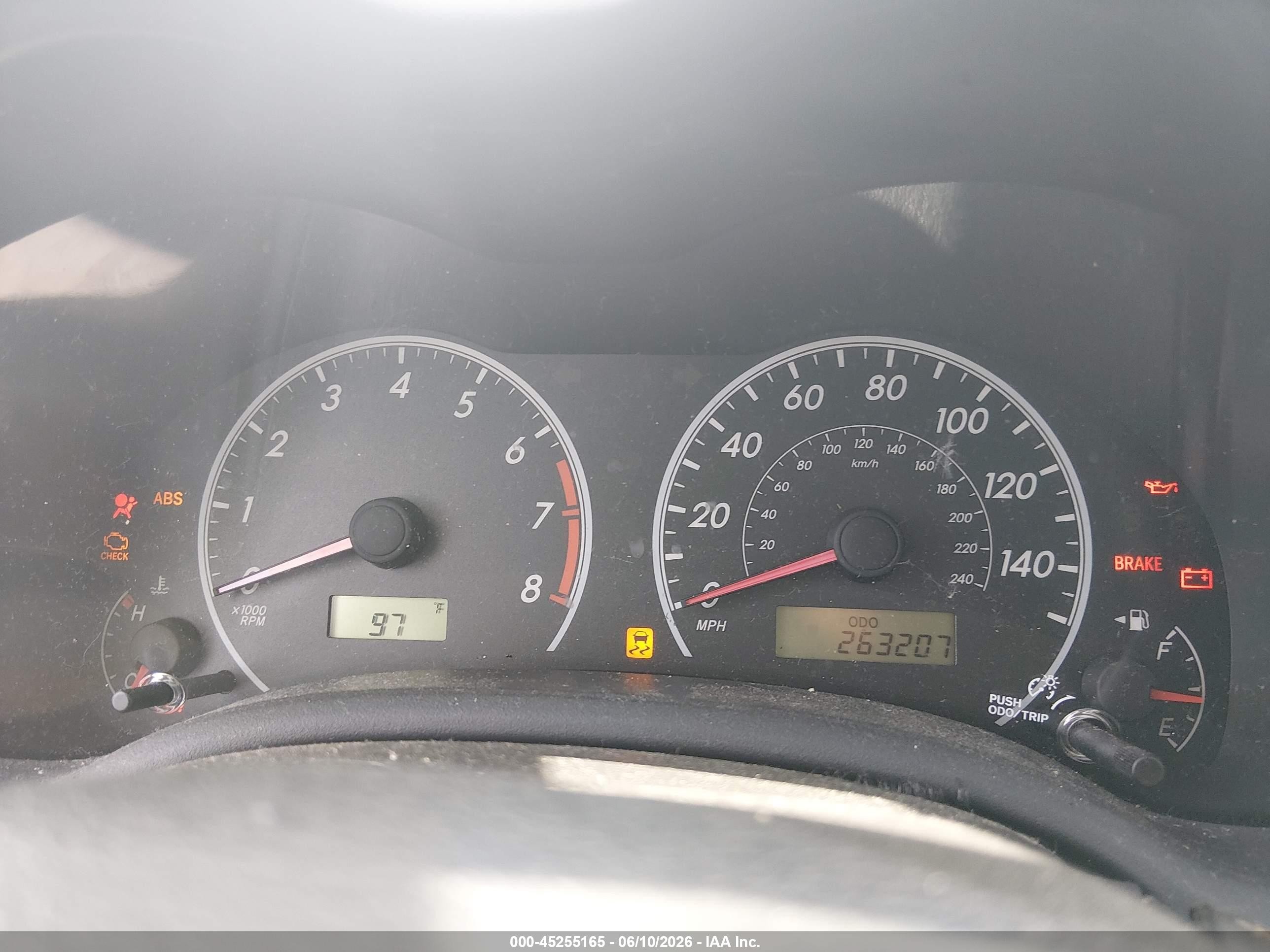 2013 Toyota Corolla L Silver vin: 5YFBU4EE4DP135762