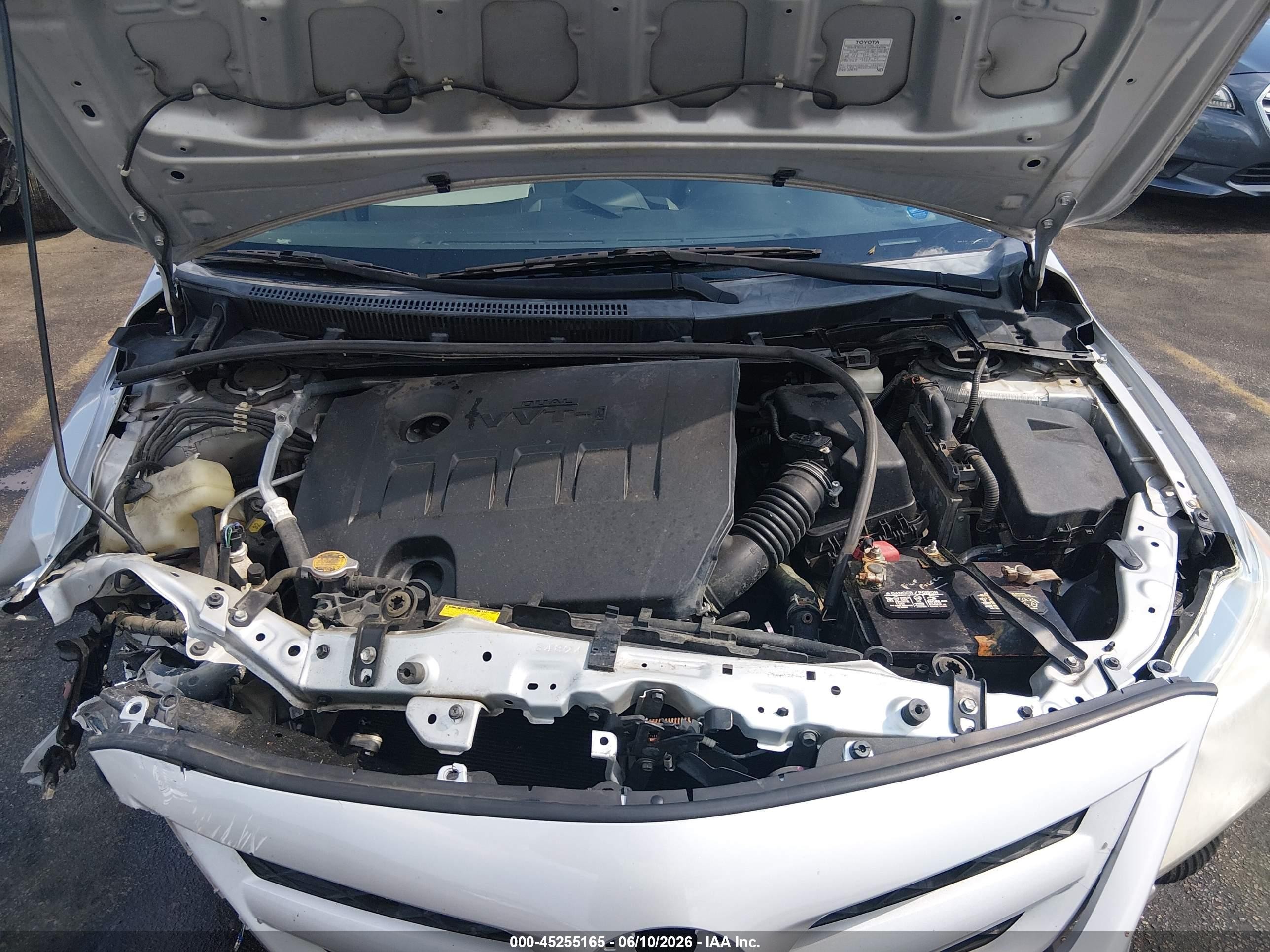 2013 Toyota Corolla L Silver vin: 5YFBU4EE4DP135762