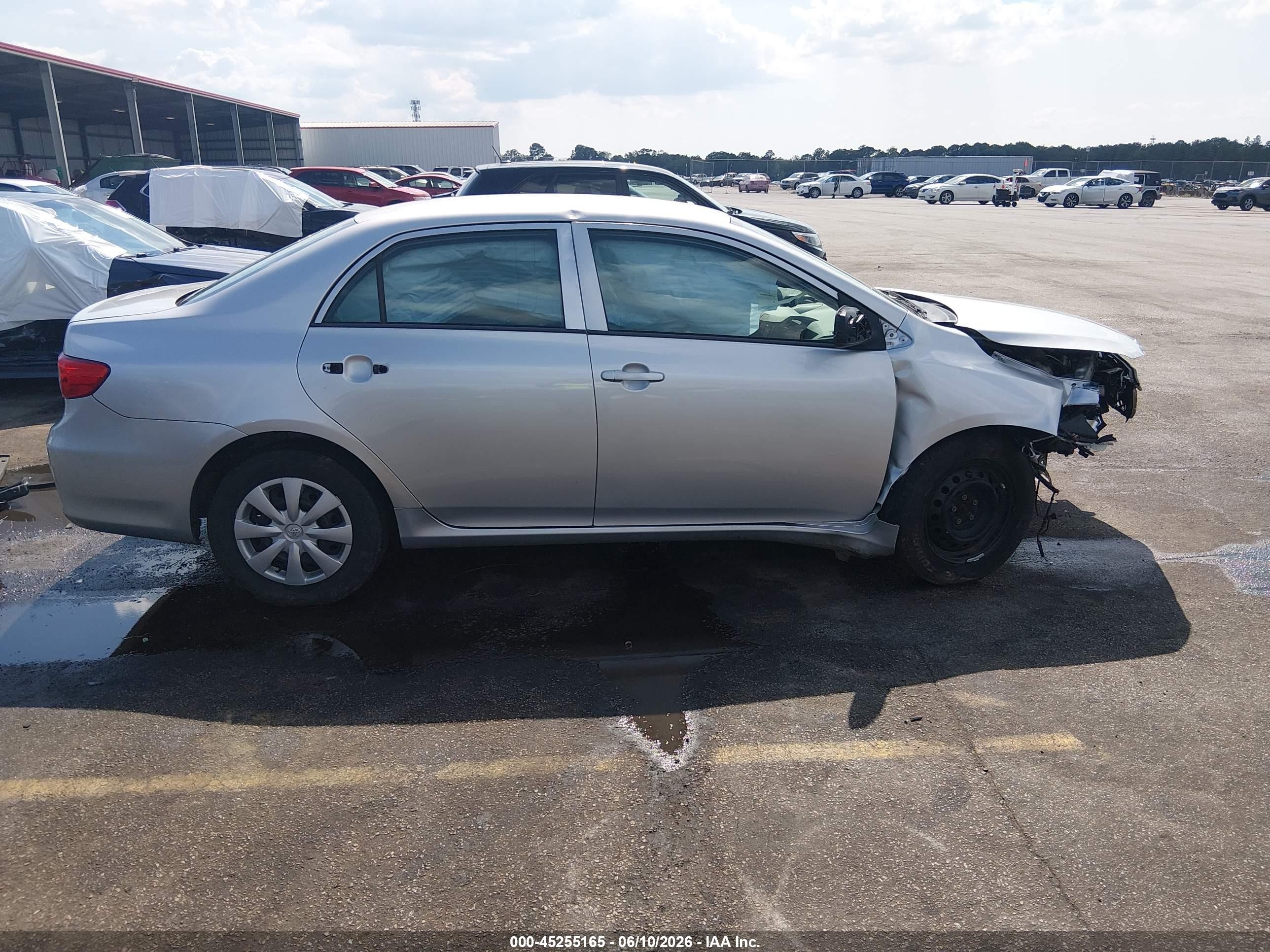 2013 Toyota Corolla L Silver vin: 5YFBU4EE4DP135762
