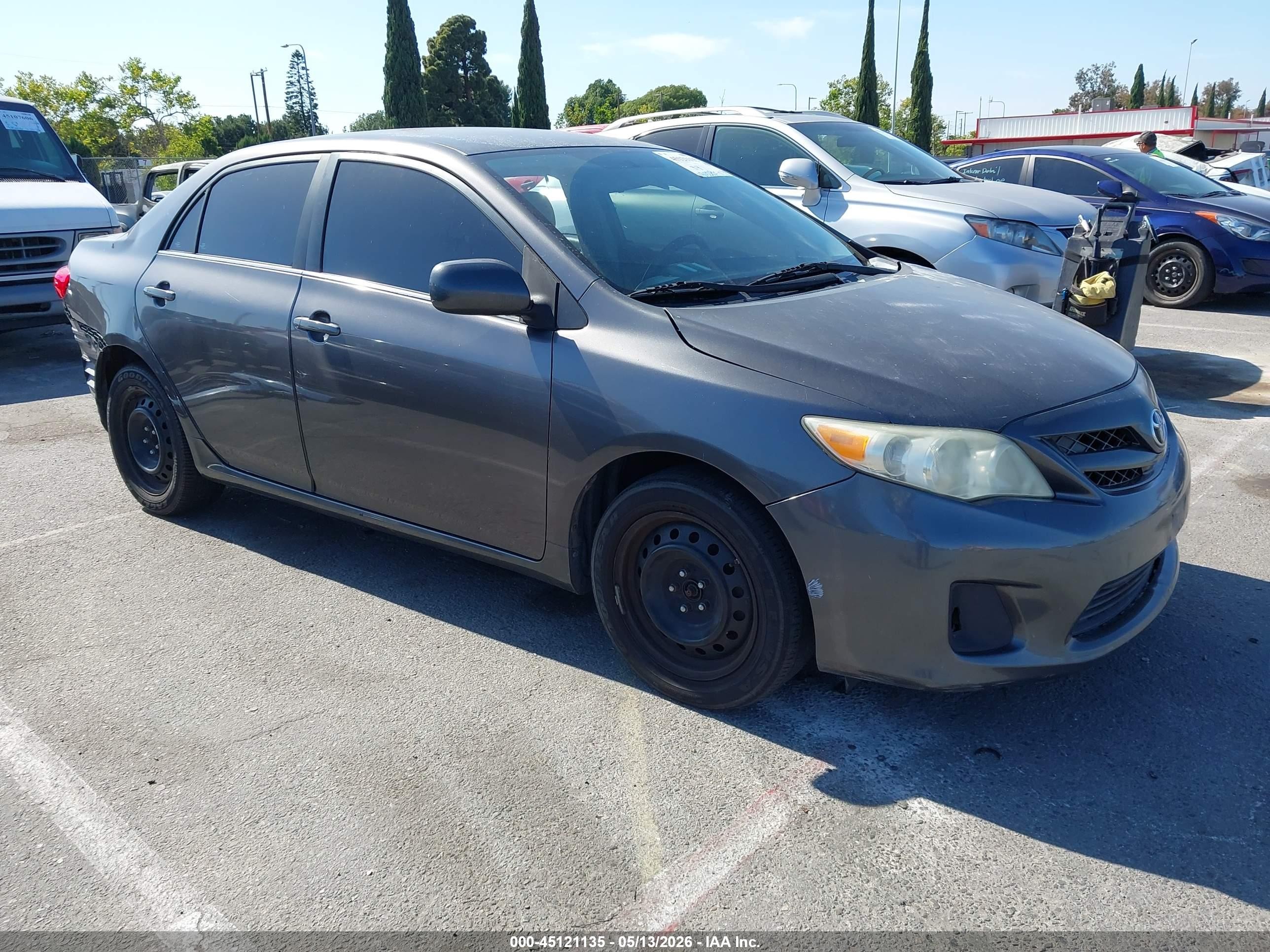 2013 Toyota Corolla Le Gray vin: 5YFBU4EE4DP149290