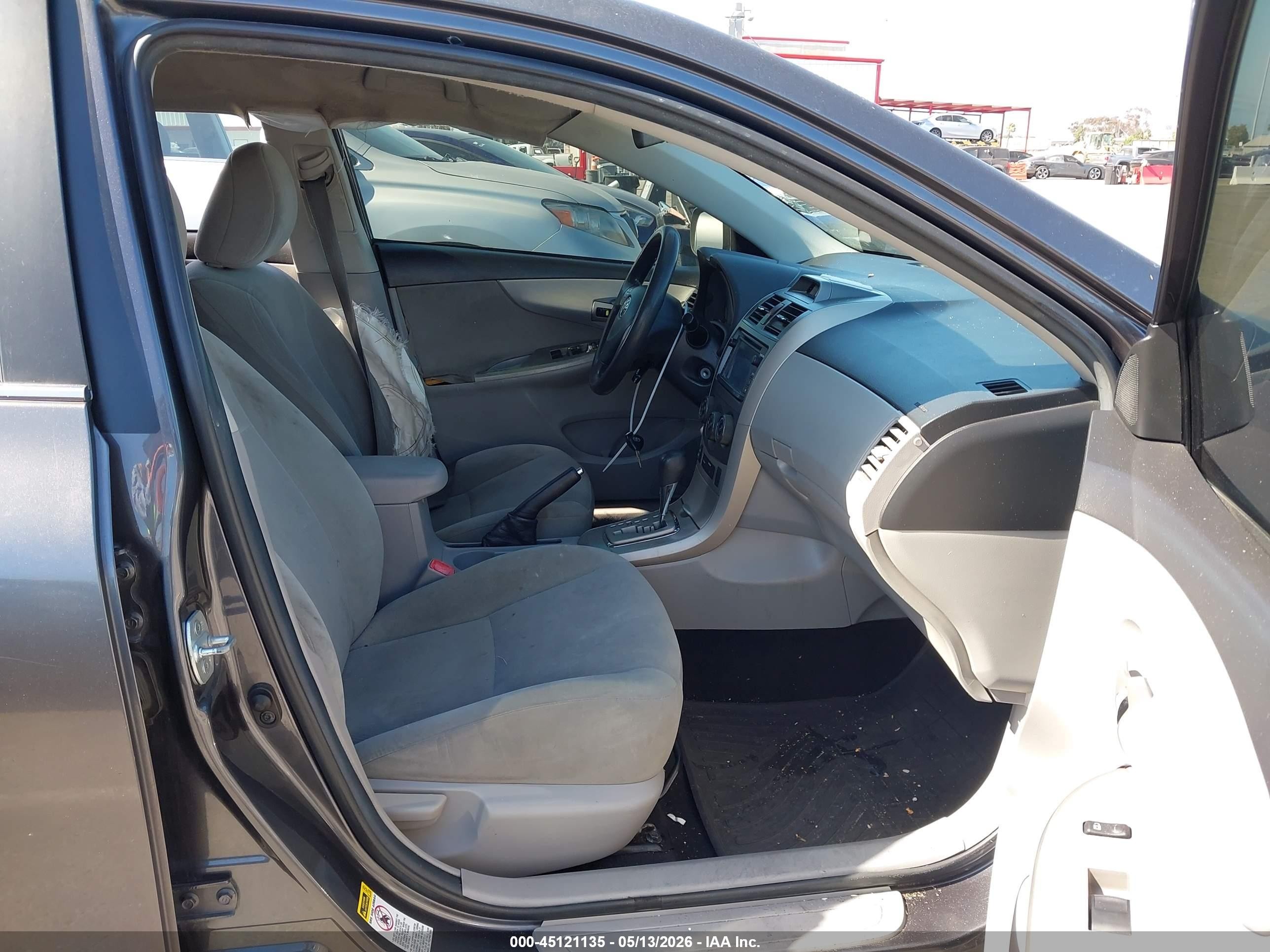 2013 Toyota Corolla Le Gray vin: 5YFBU4EE4DP149290