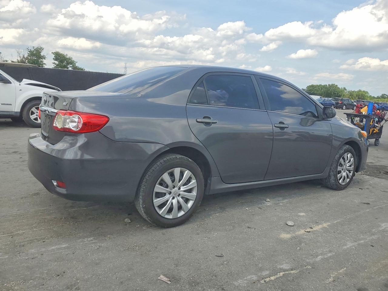2013 Toyota Corolla Le Серый vin: 5YFBU4EE4DP151430