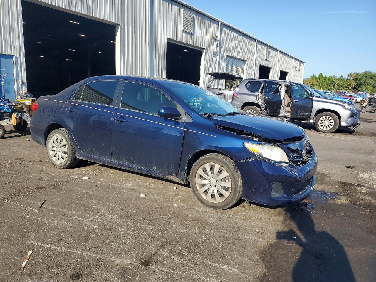2013 Toyota Corolla Le Blue vin: 5YFBU4EE4DP153582