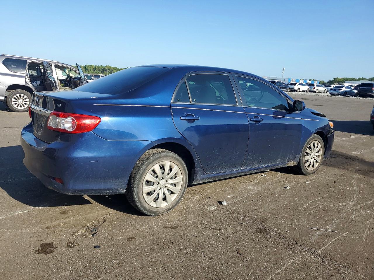 2013 Toyota Corolla Le Blue vin: 5YFBU4EE4DP153582
